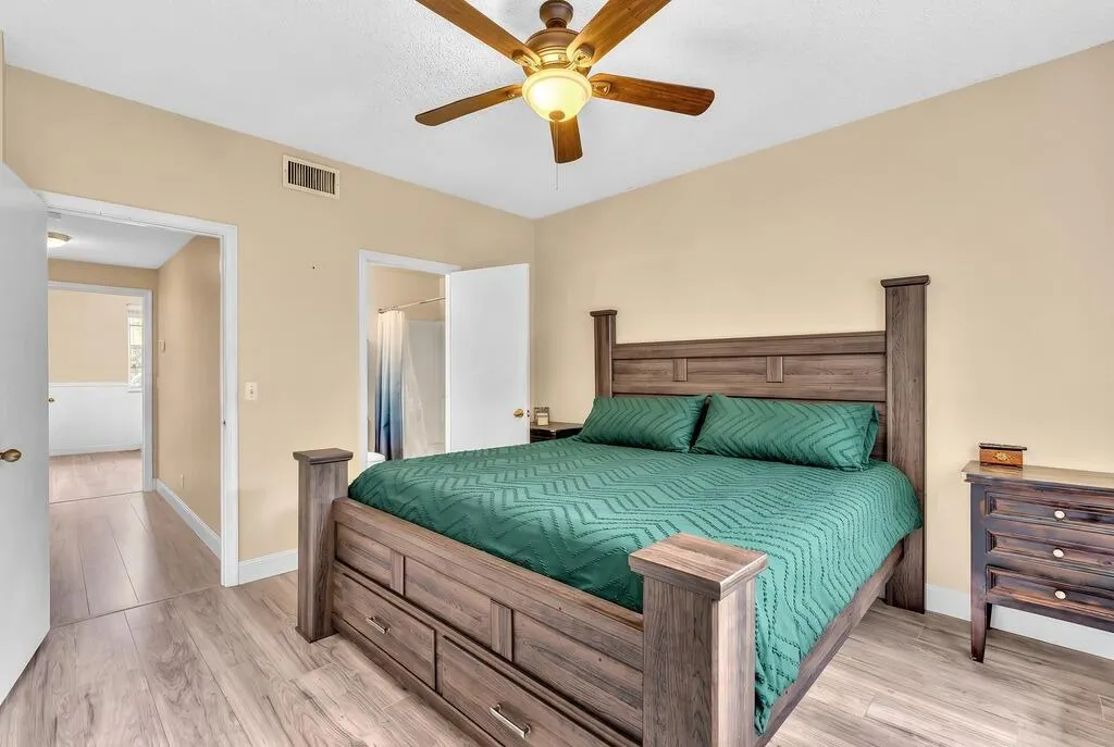 5464 JUBILEE Way #221