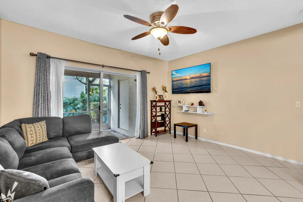 5464 JUBILEE Way #221