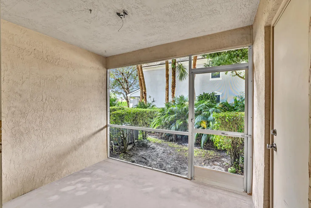 5464 JUBILEE Way #221
