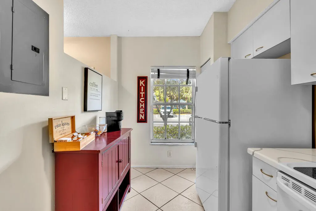 5464 JUBILEE Way #221