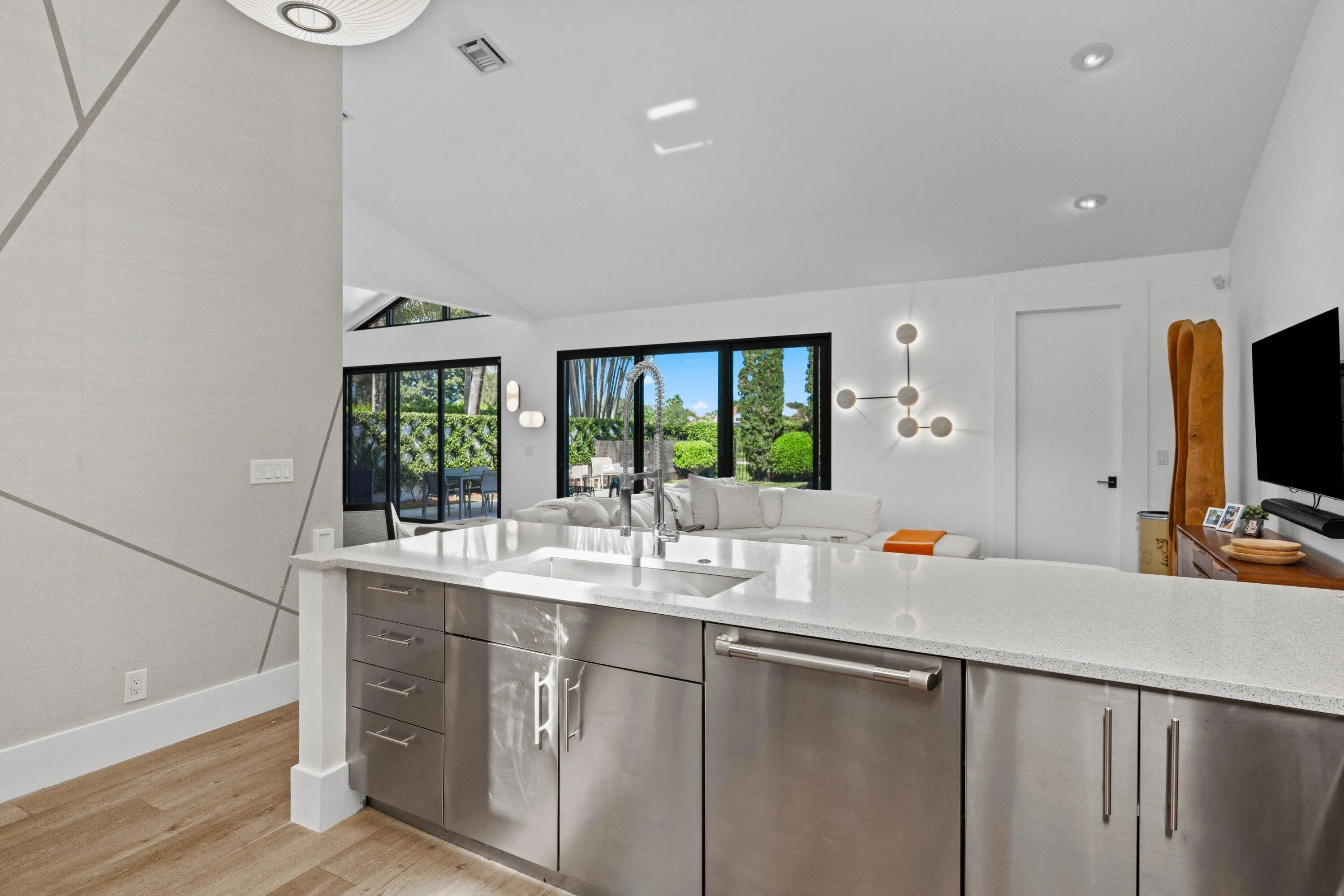 2552 Sheltingham Drive