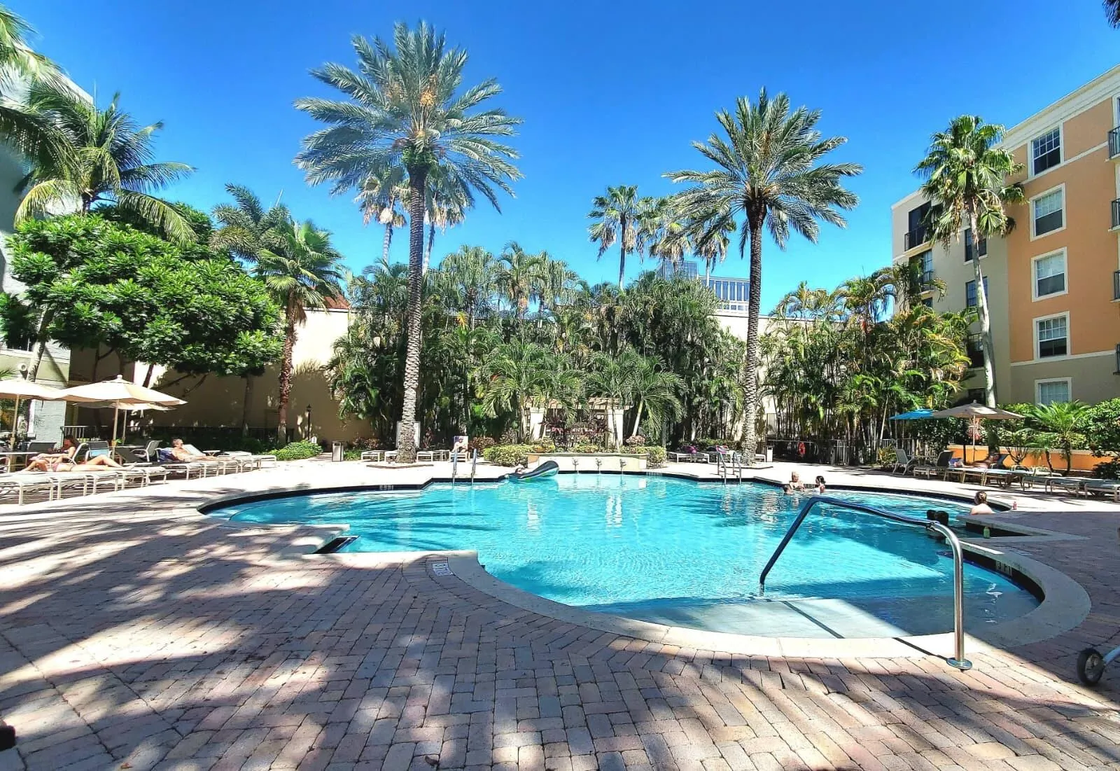 720 S SAPODILLA Avenue #207
