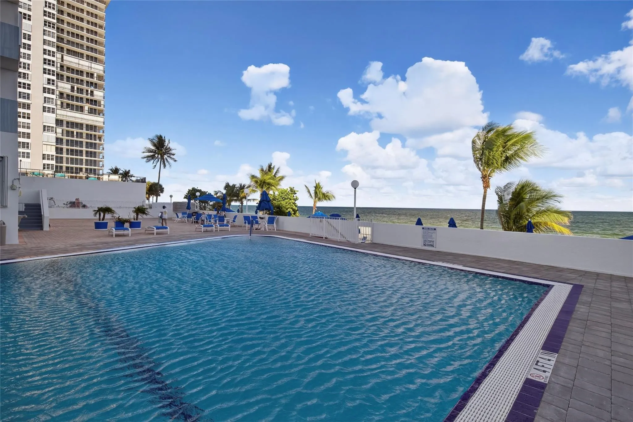 4250 GALT OCEAN Drive #15M