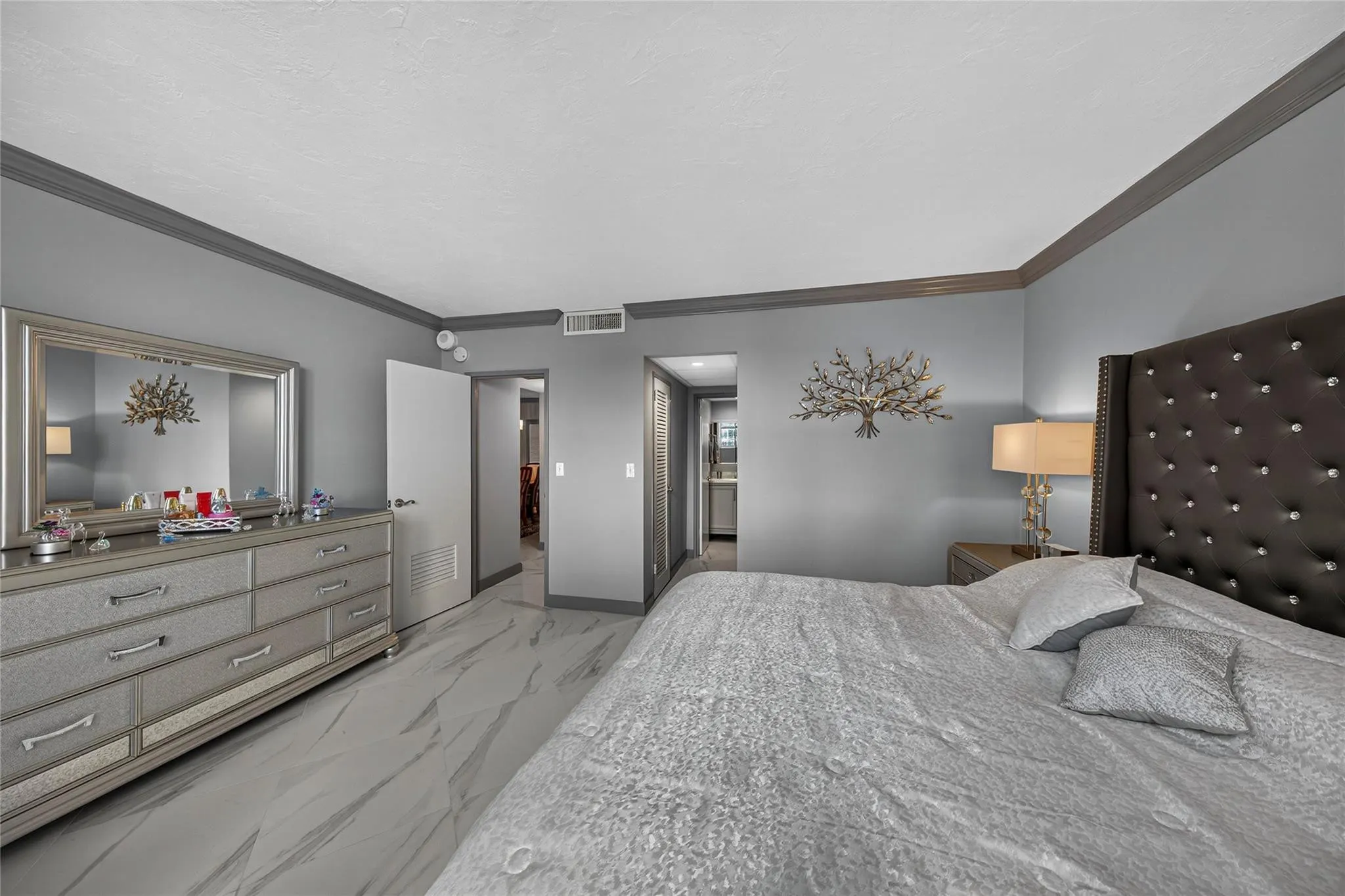 4250 GALT OCEAN Drive #15M