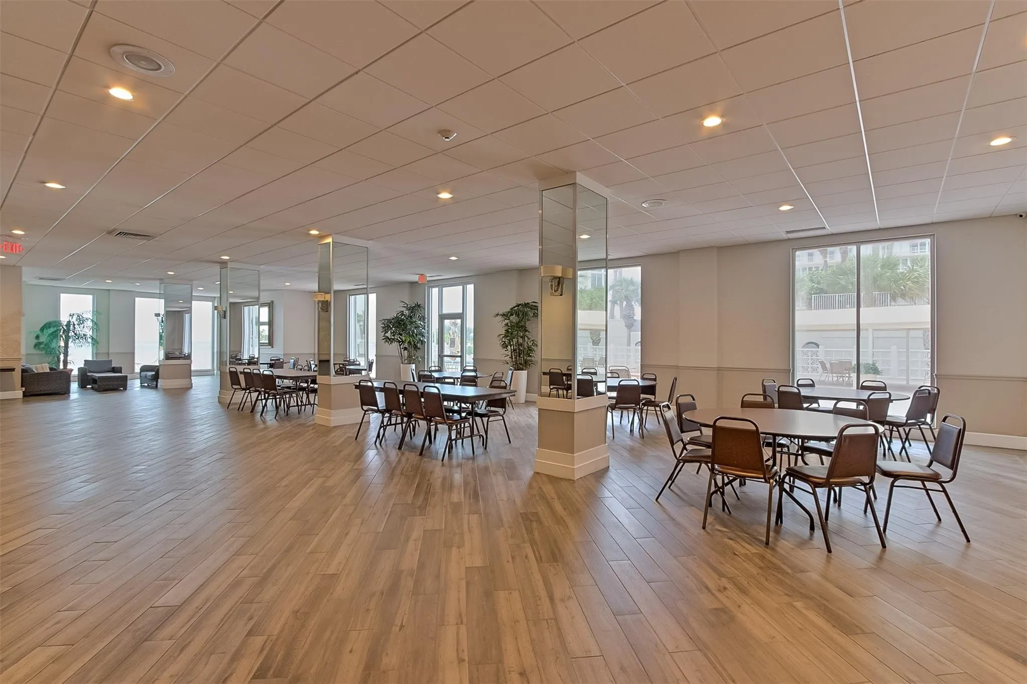 4250 GALT OCEAN Drive #15M