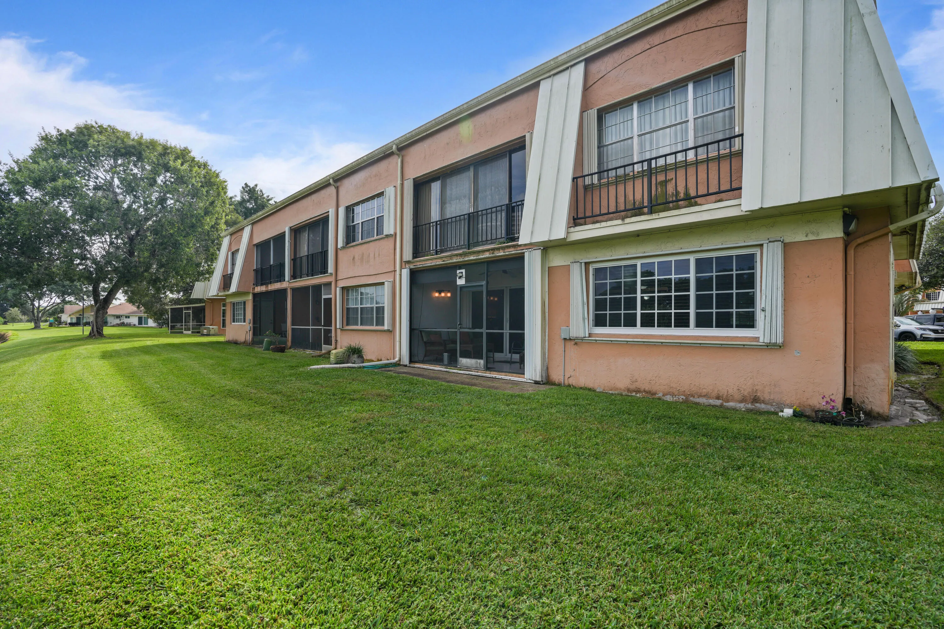 3600 Citrus Lane #104