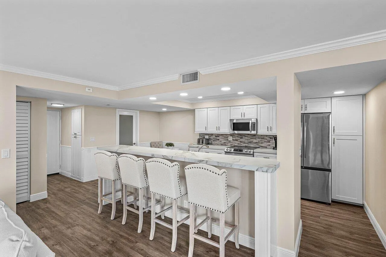 2255 LINDELL Boulevard #4505