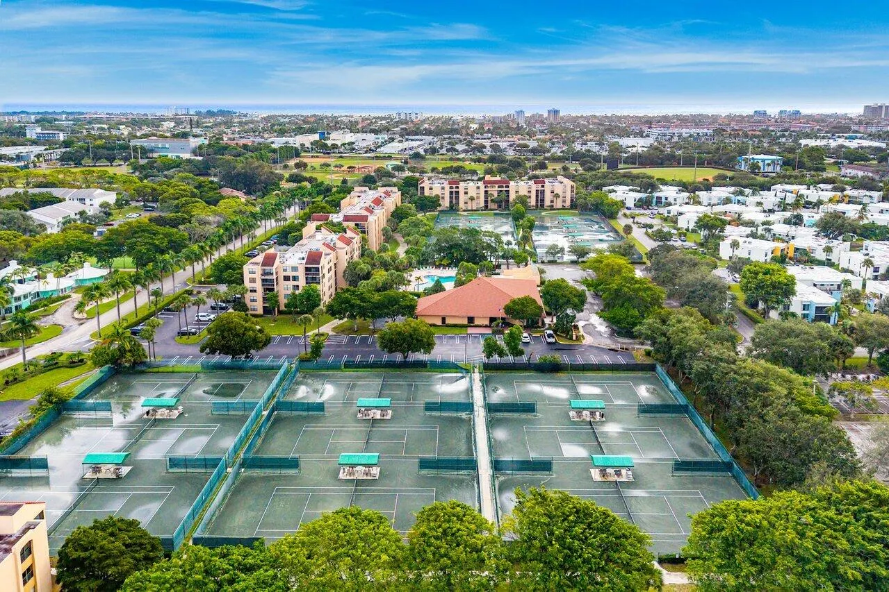 2255 LINDELL Boulevard #4505