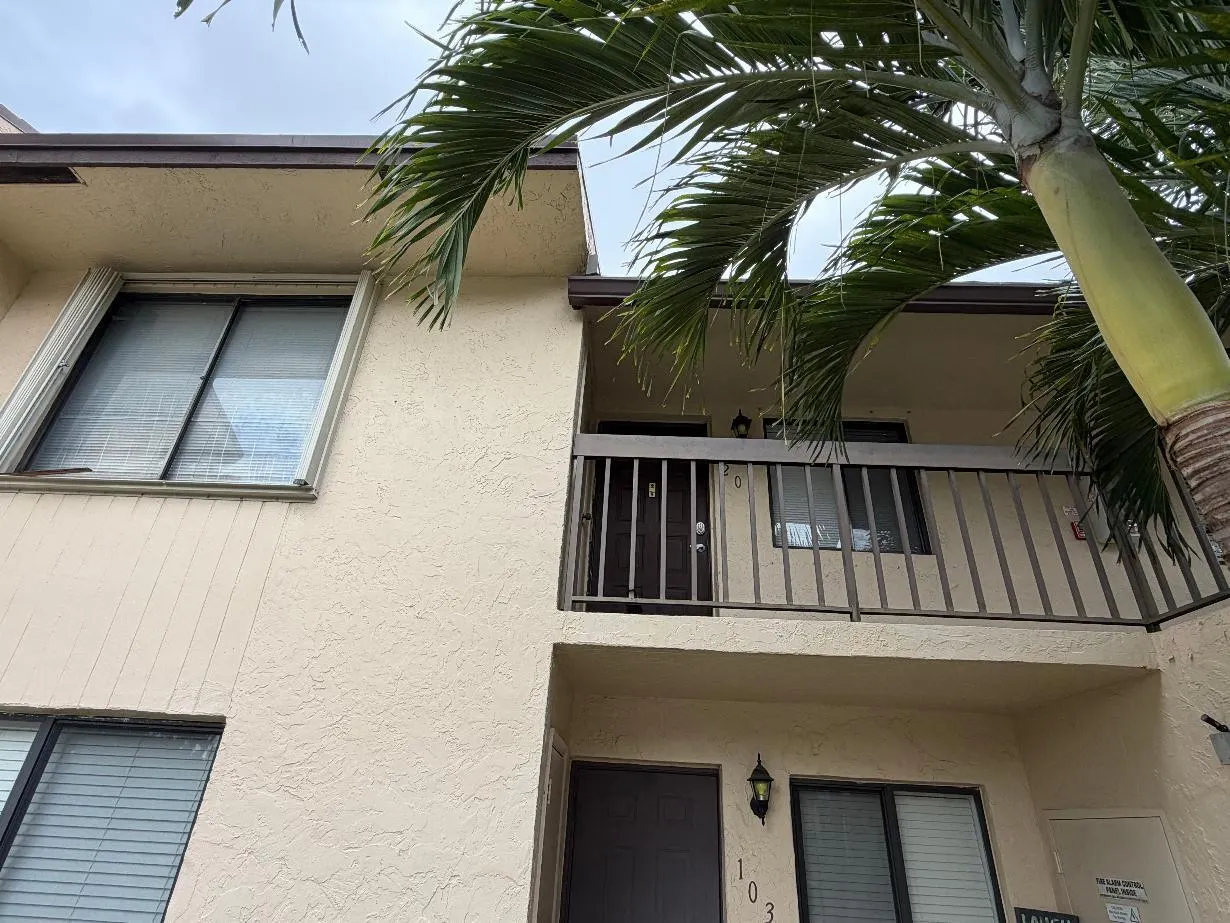 21943 REMSEN Terrace #203