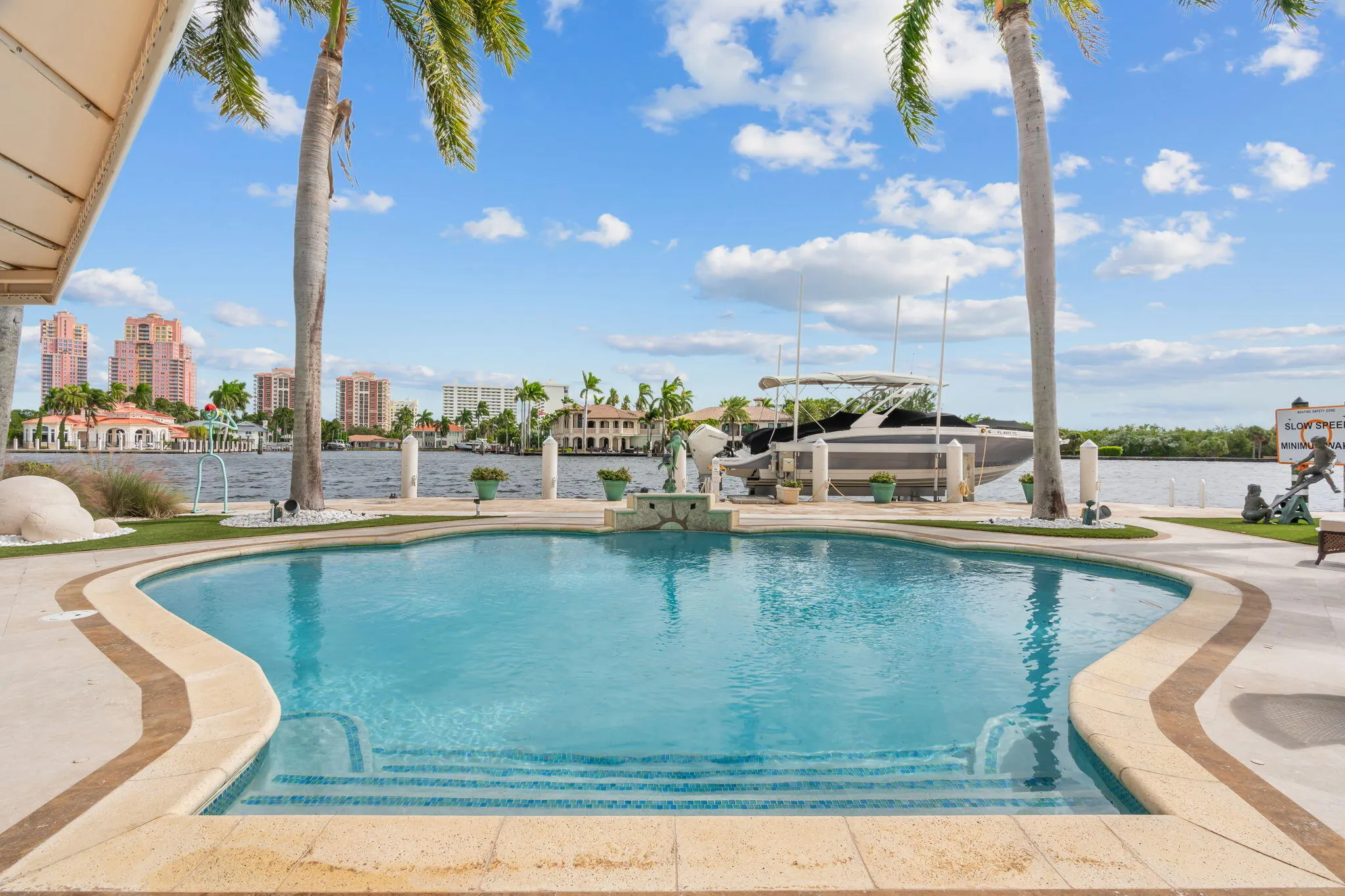 2200 INTRACOASTAL Drive