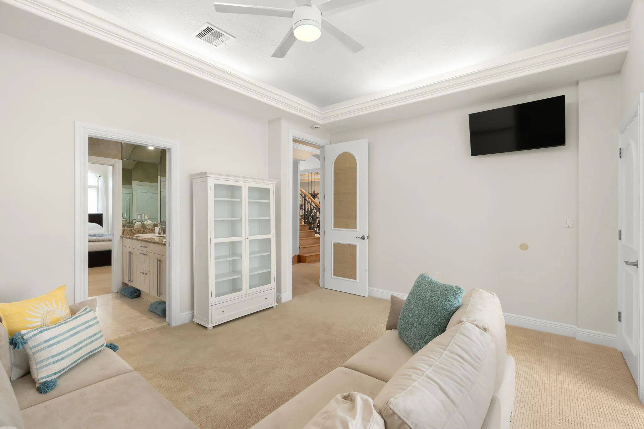 2200 INTRACOASTAL Drive