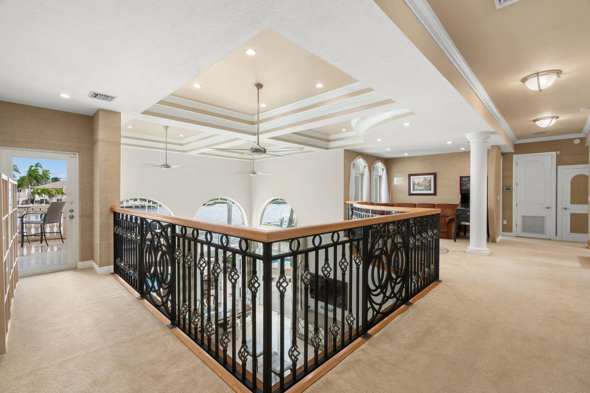 2200 INTRACOASTAL Drive