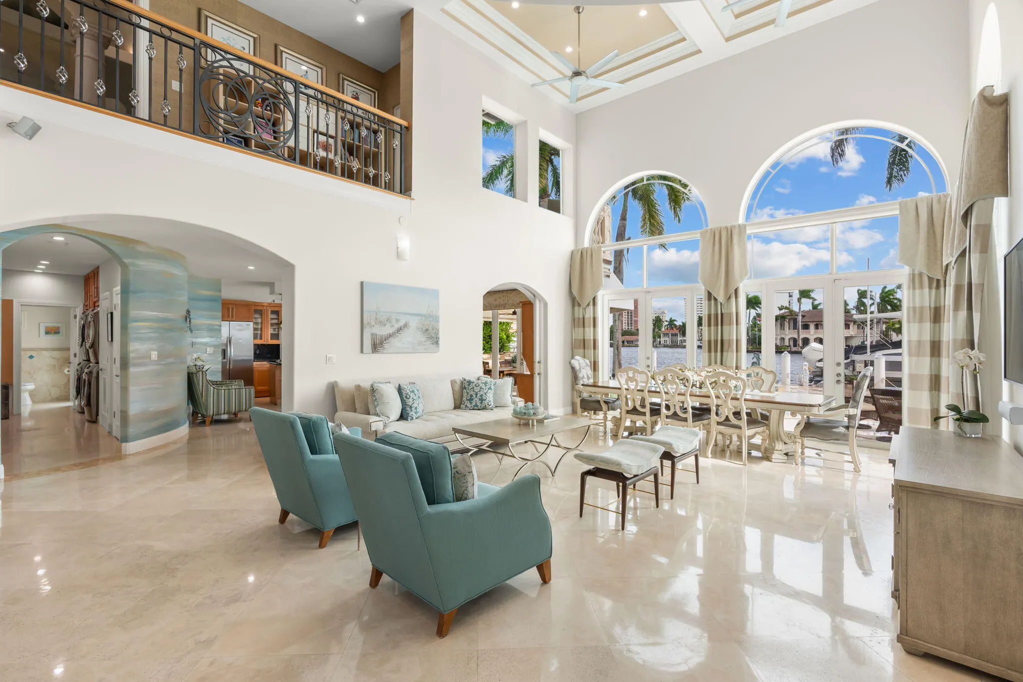 2200 INTRACOASTAL Drive