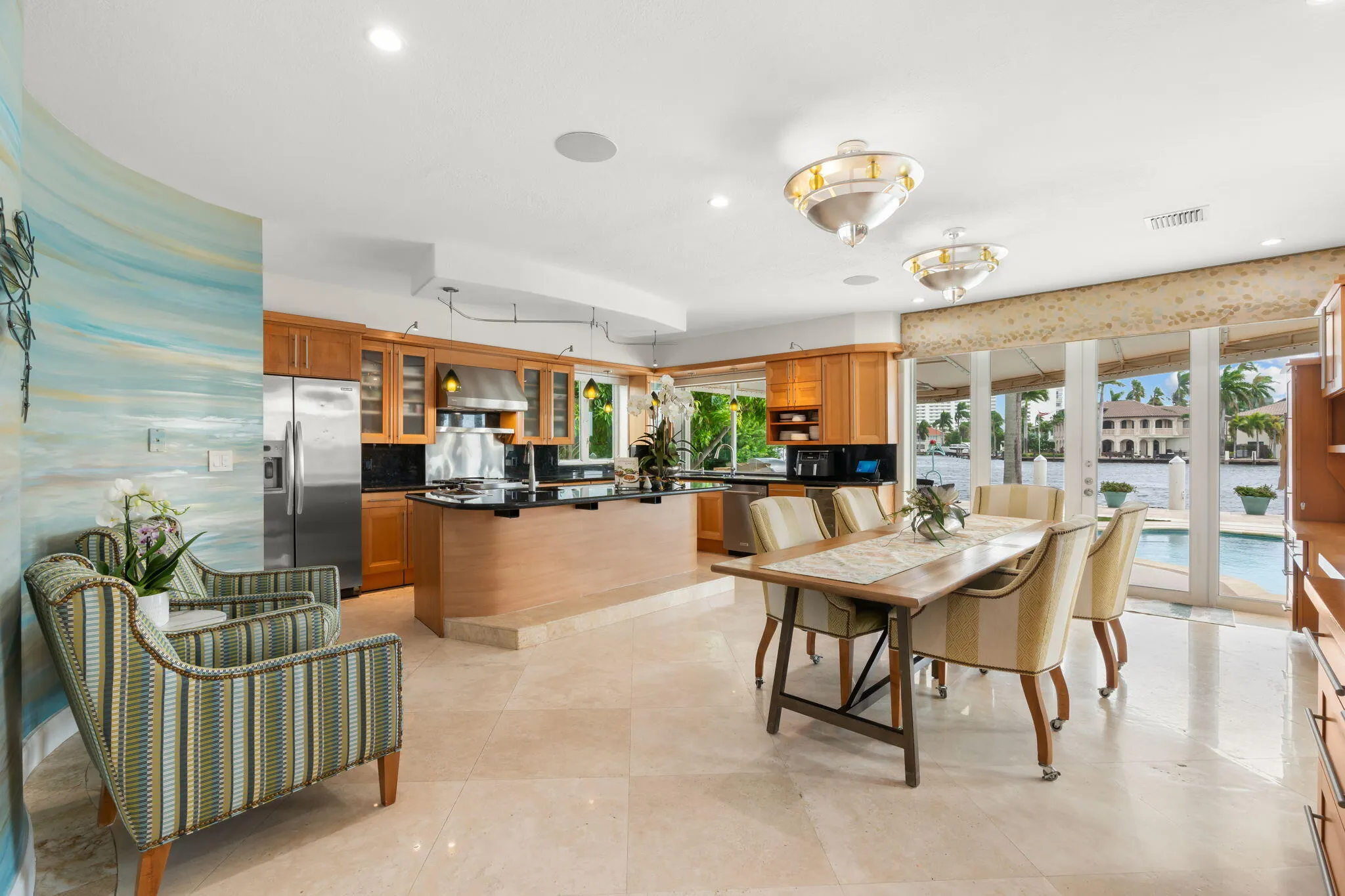 2200 INTRACOASTAL Drive