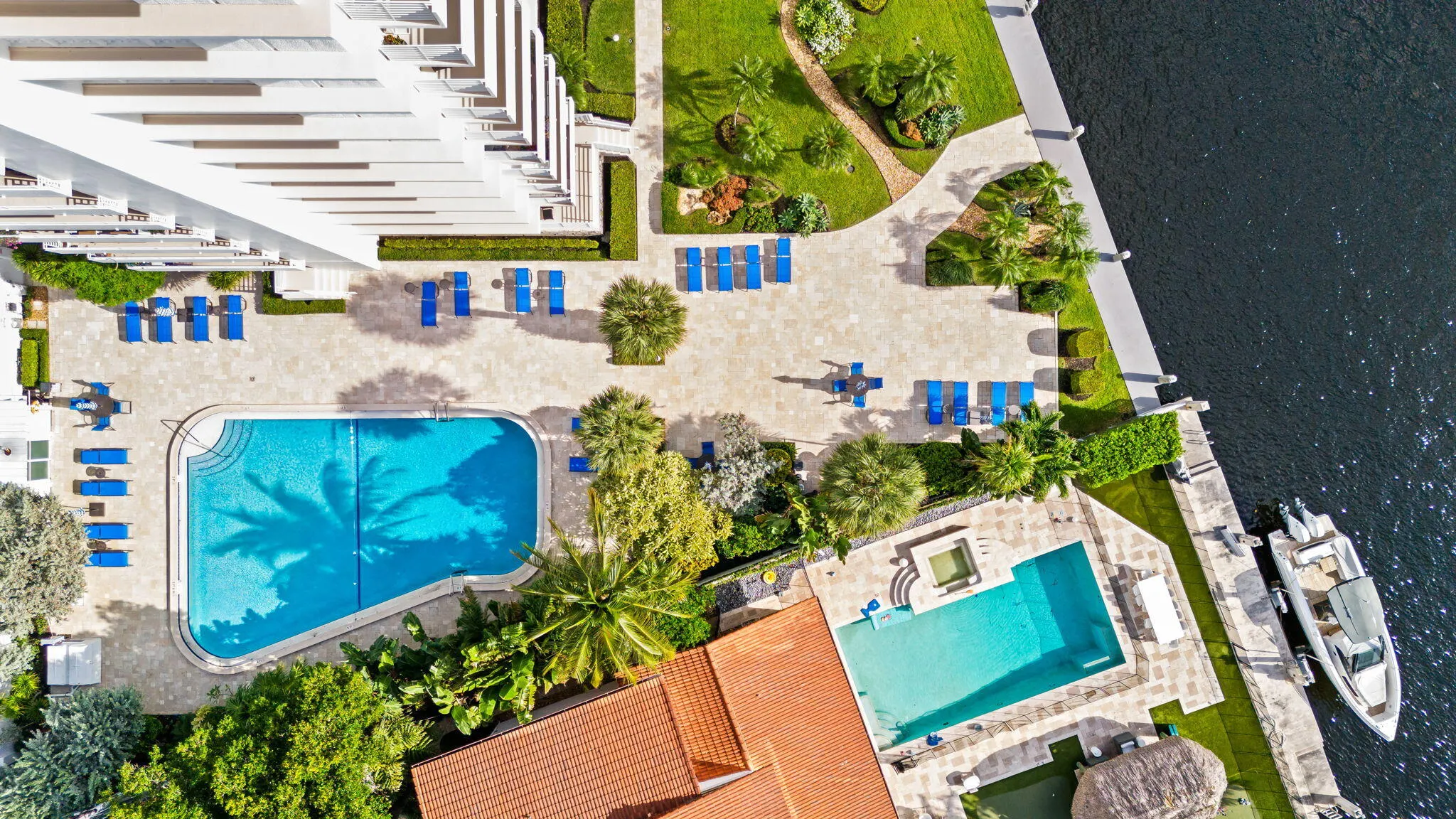 888 INTRACOASTAL Drive #15A
