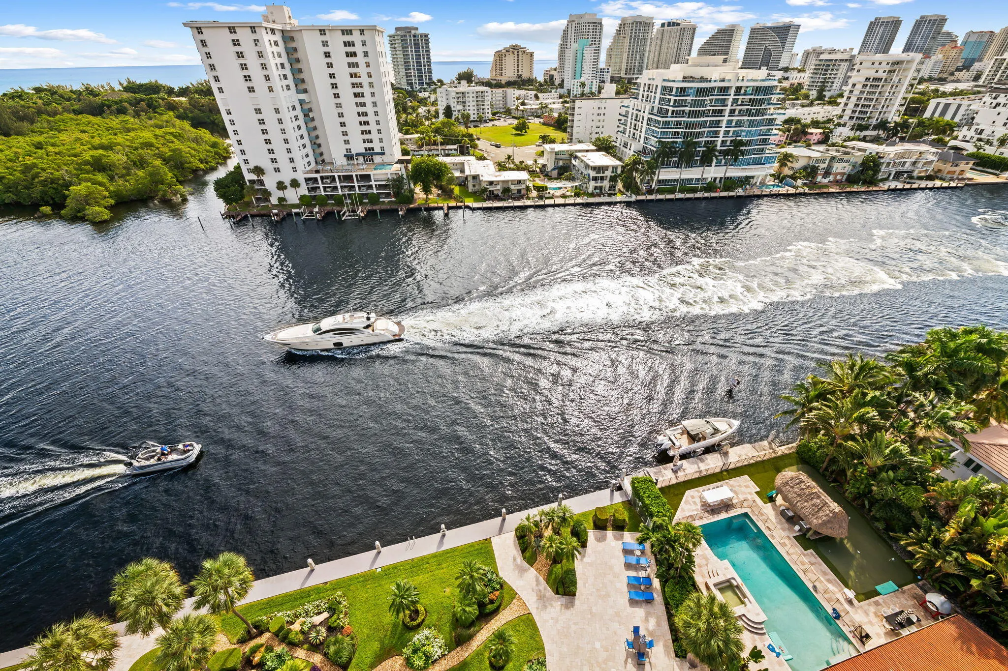 888 INTRACOASTAL Drive #15A