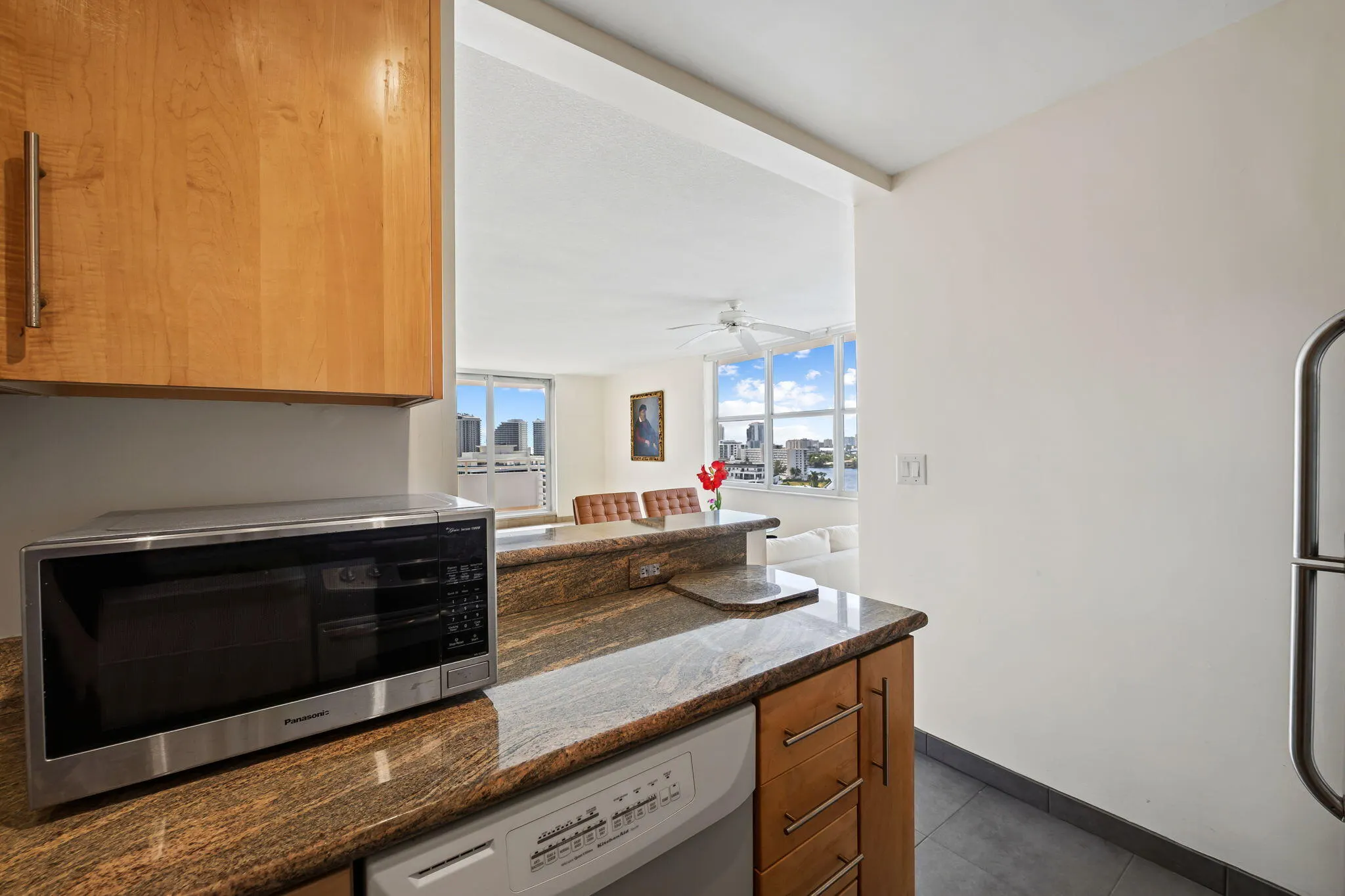 888 INTRACOASTAL Drive #15A