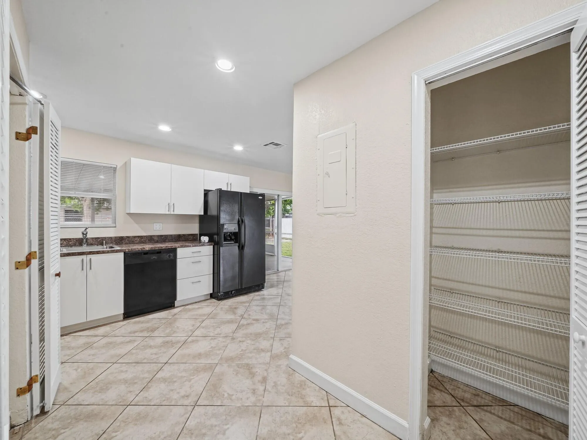 6581 NW 24TH Court