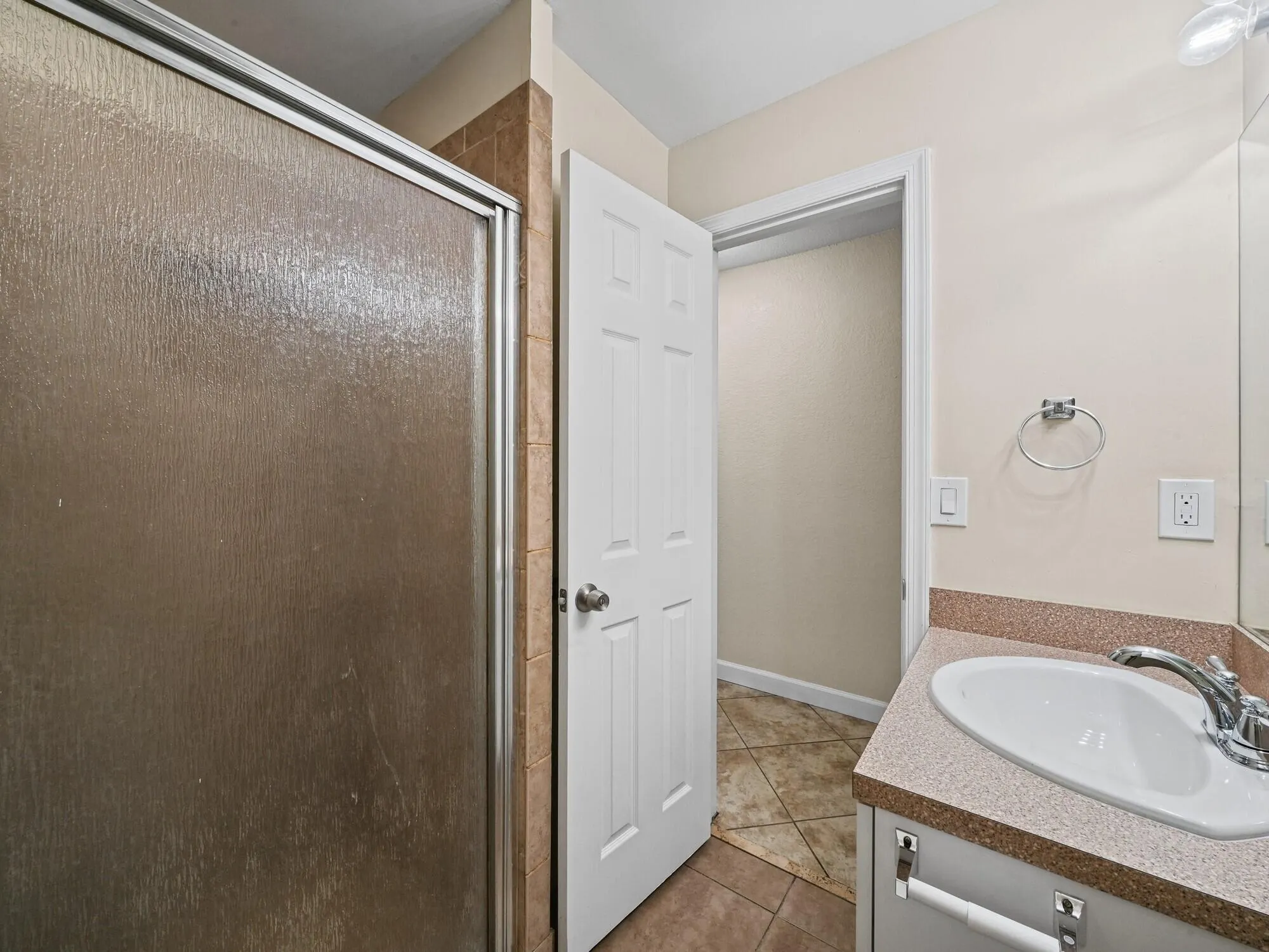 6581 NW 24TH Court