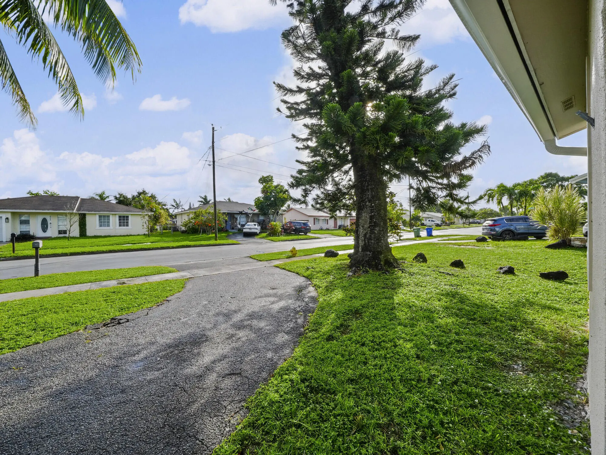 6581 NW 24TH Court