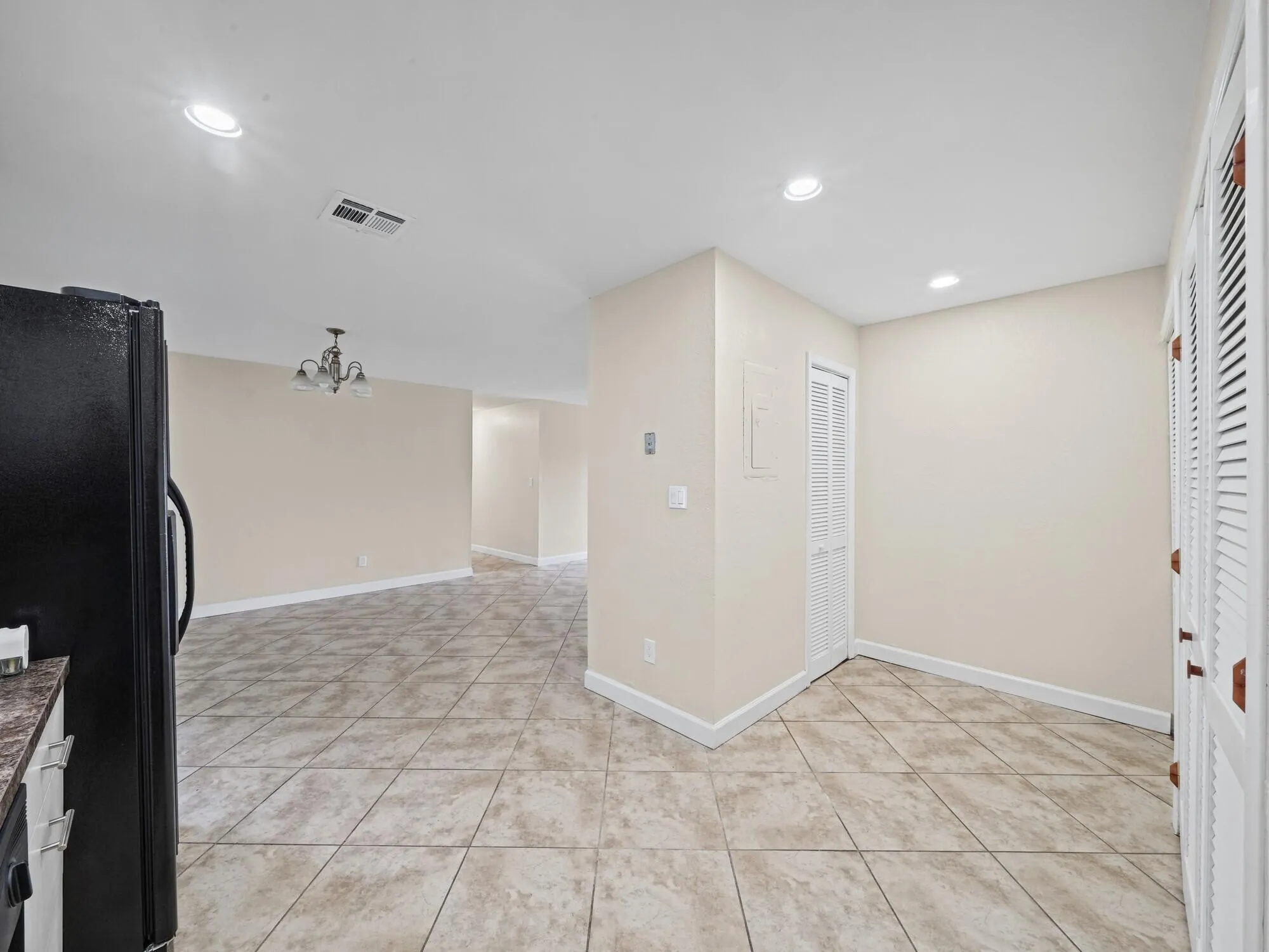 6581 NW 24TH Court