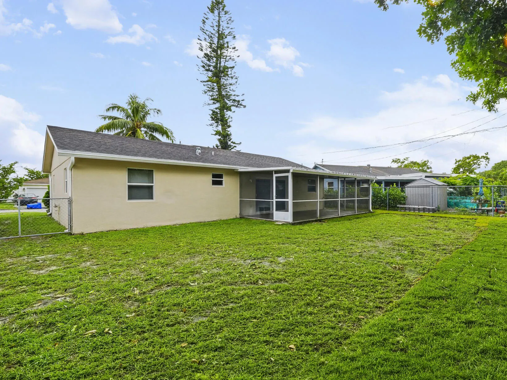 6581 NW 24TH Court