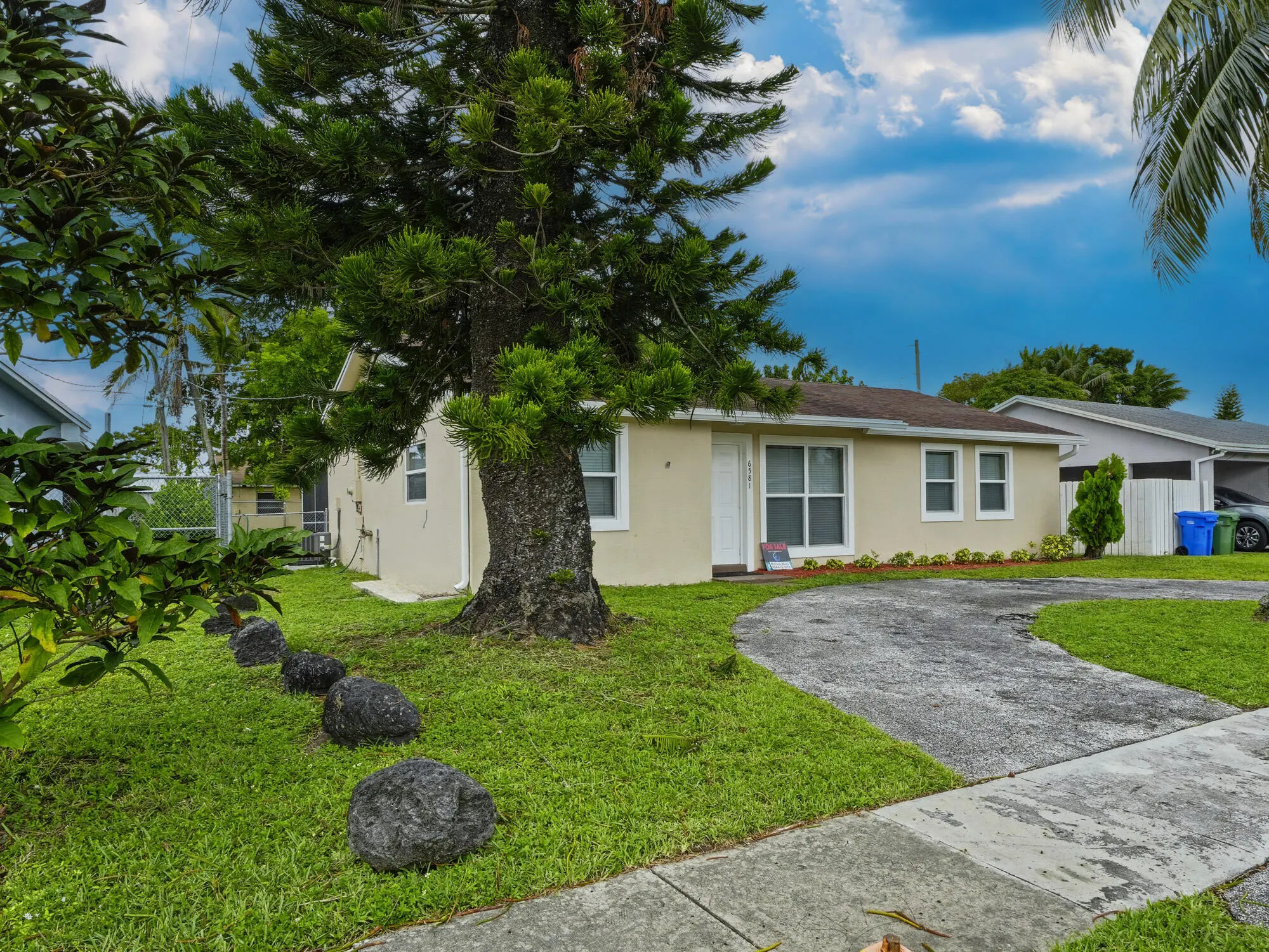 6581 NW 24TH Court
