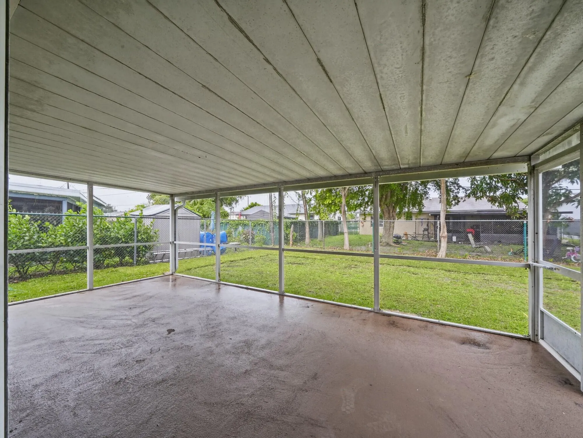 6581 NW 24TH Court