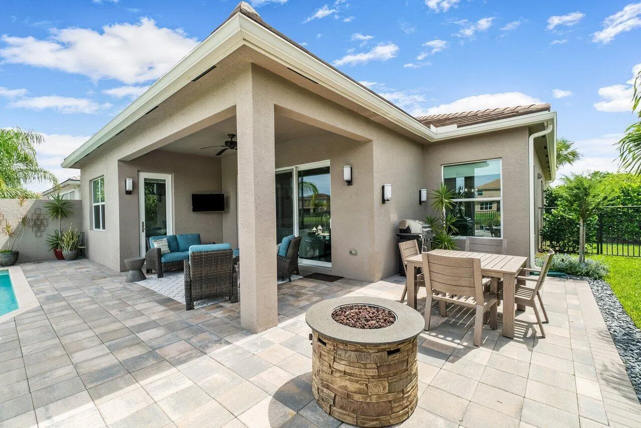 15277 Seaglass Terrace Lane