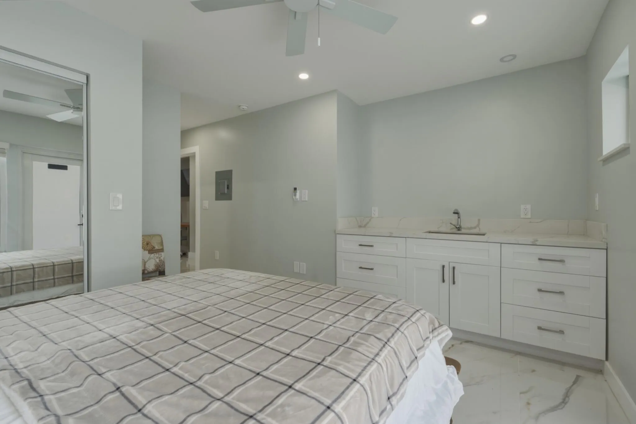 1137 SE 6TH Terrace