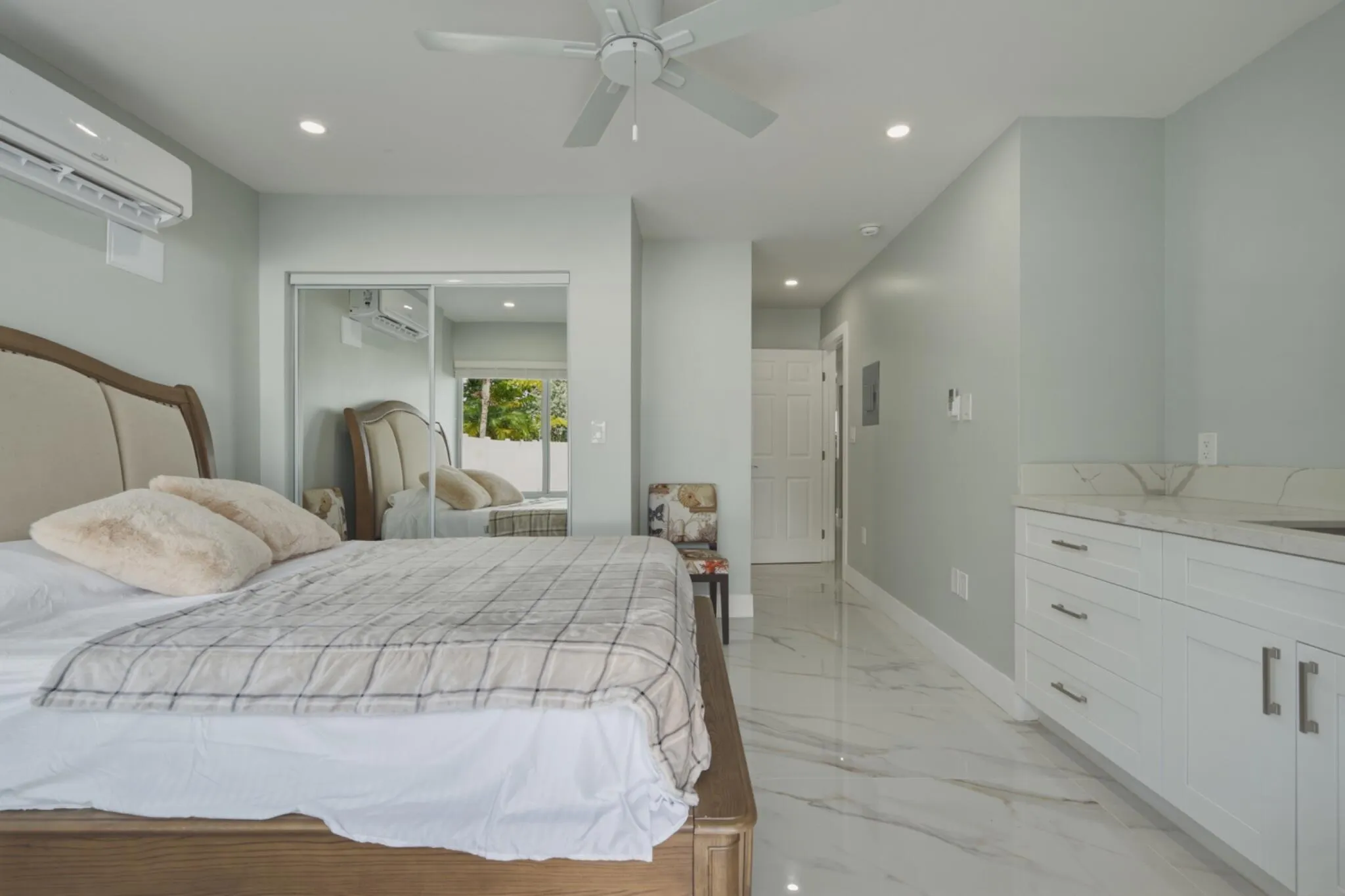 1137 SE 6TH Terrace