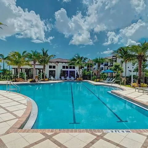 3320 NW 1st Street #907