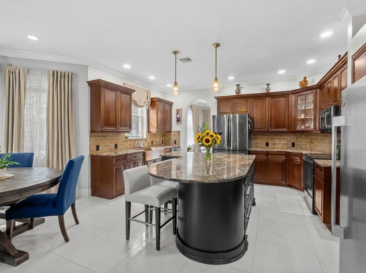 7576 Greenville Circle