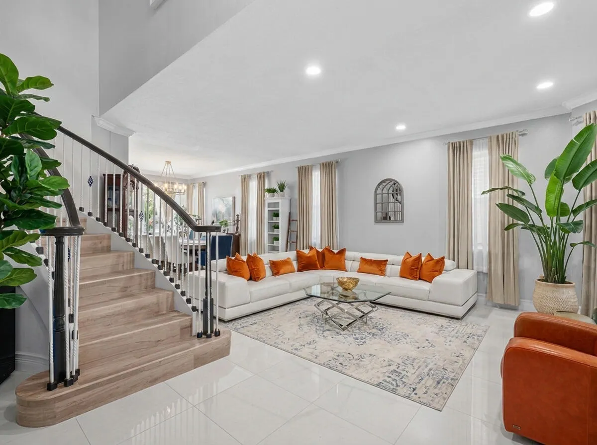 7576 Greenville Circle