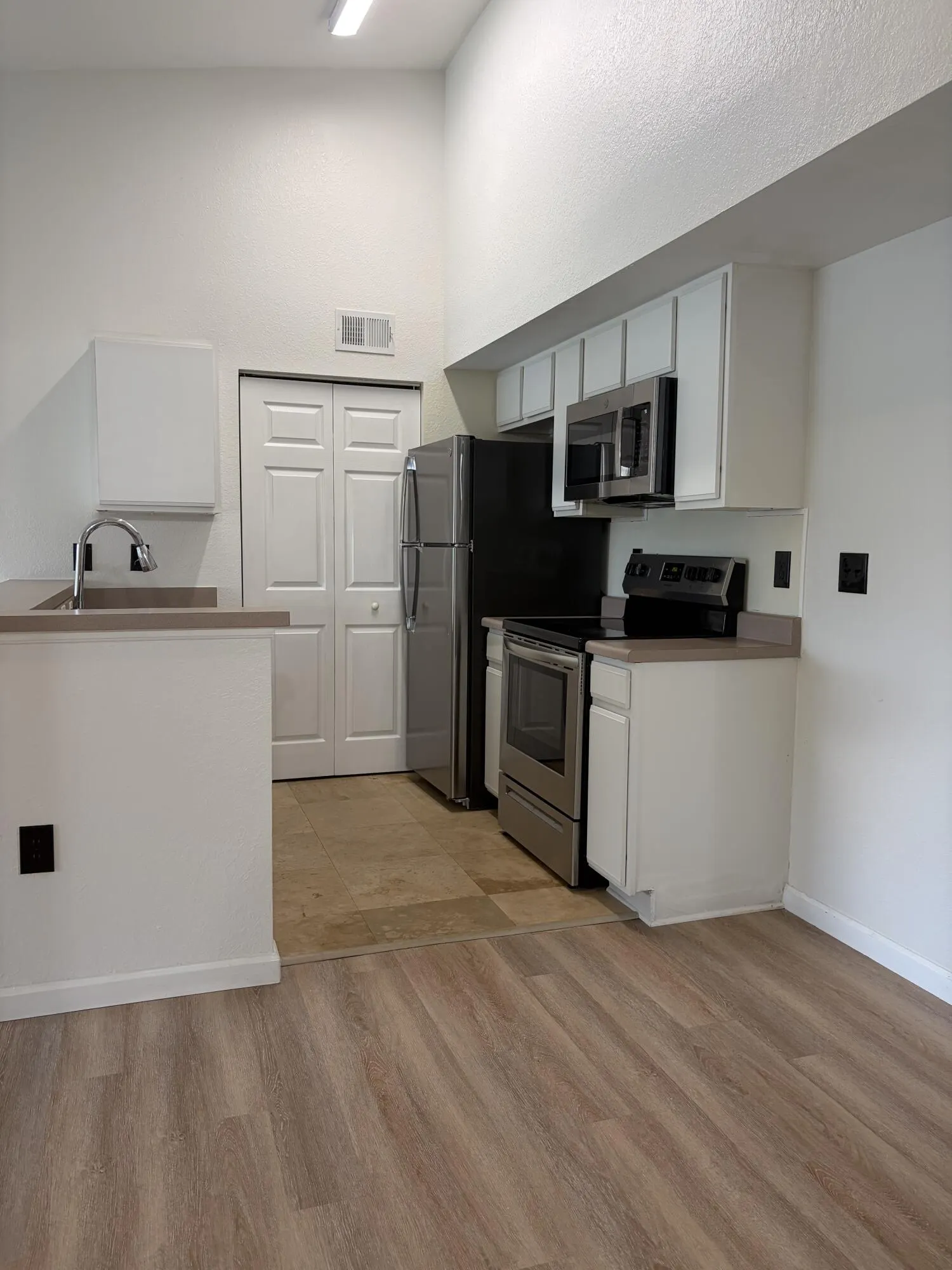 141 SW PALM Drive #303