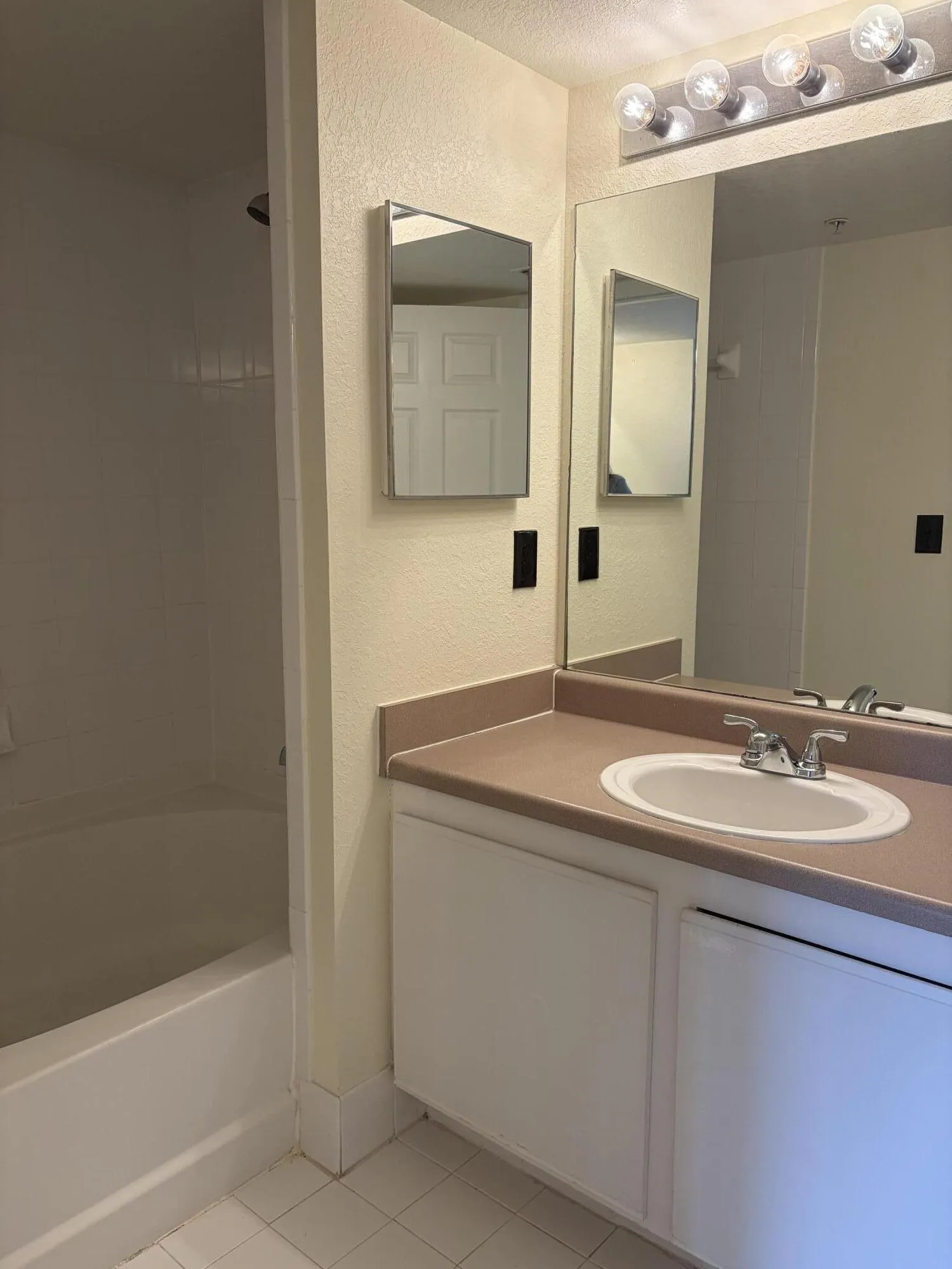 141 SW PALM Drive #303