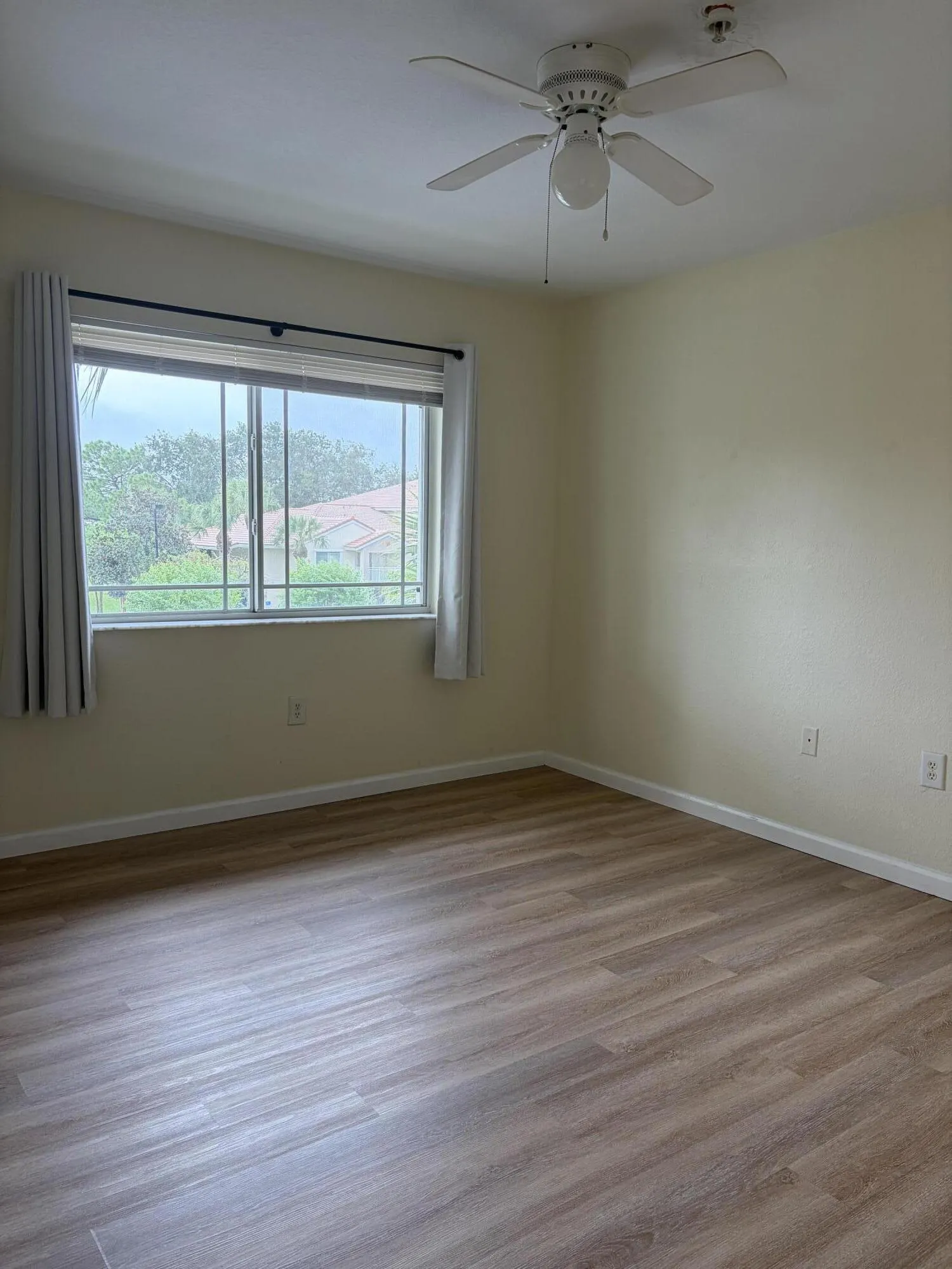 141 SW PALM Drive #303