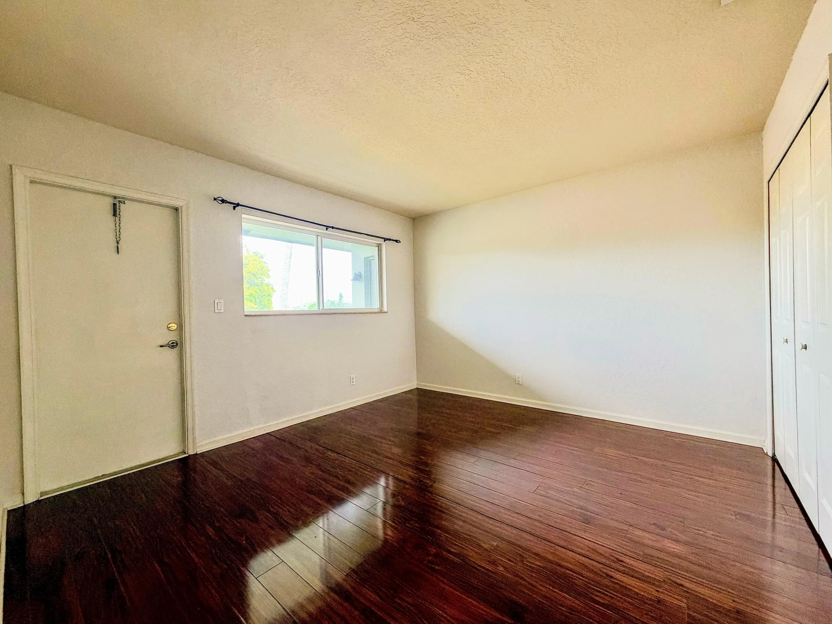 1353 HOLLY HEIGHTS Drive #5