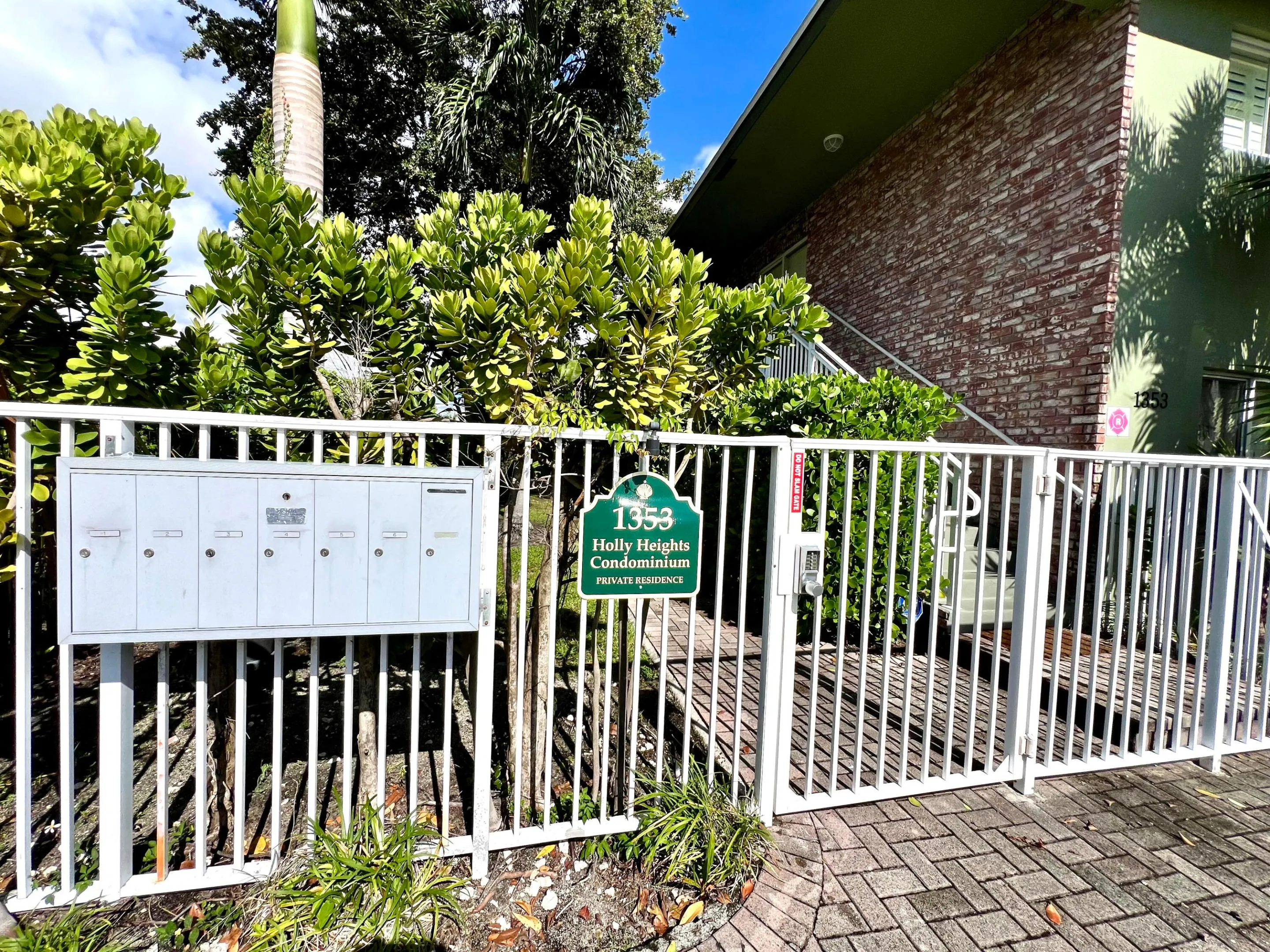 1353 HOLLY HEIGHTS Drive #5