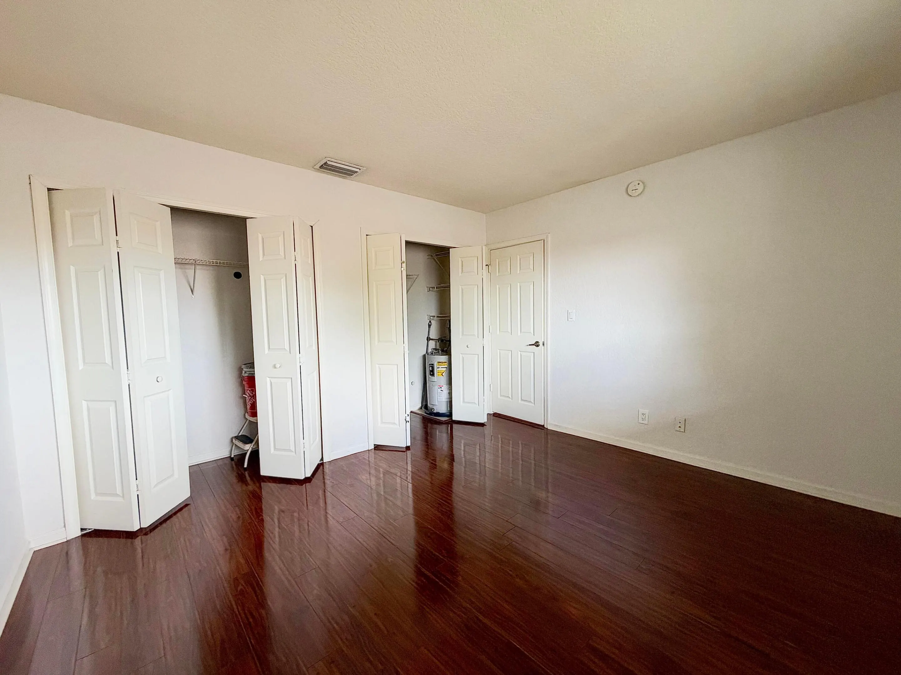 1353 HOLLY HEIGHTS Drive #5