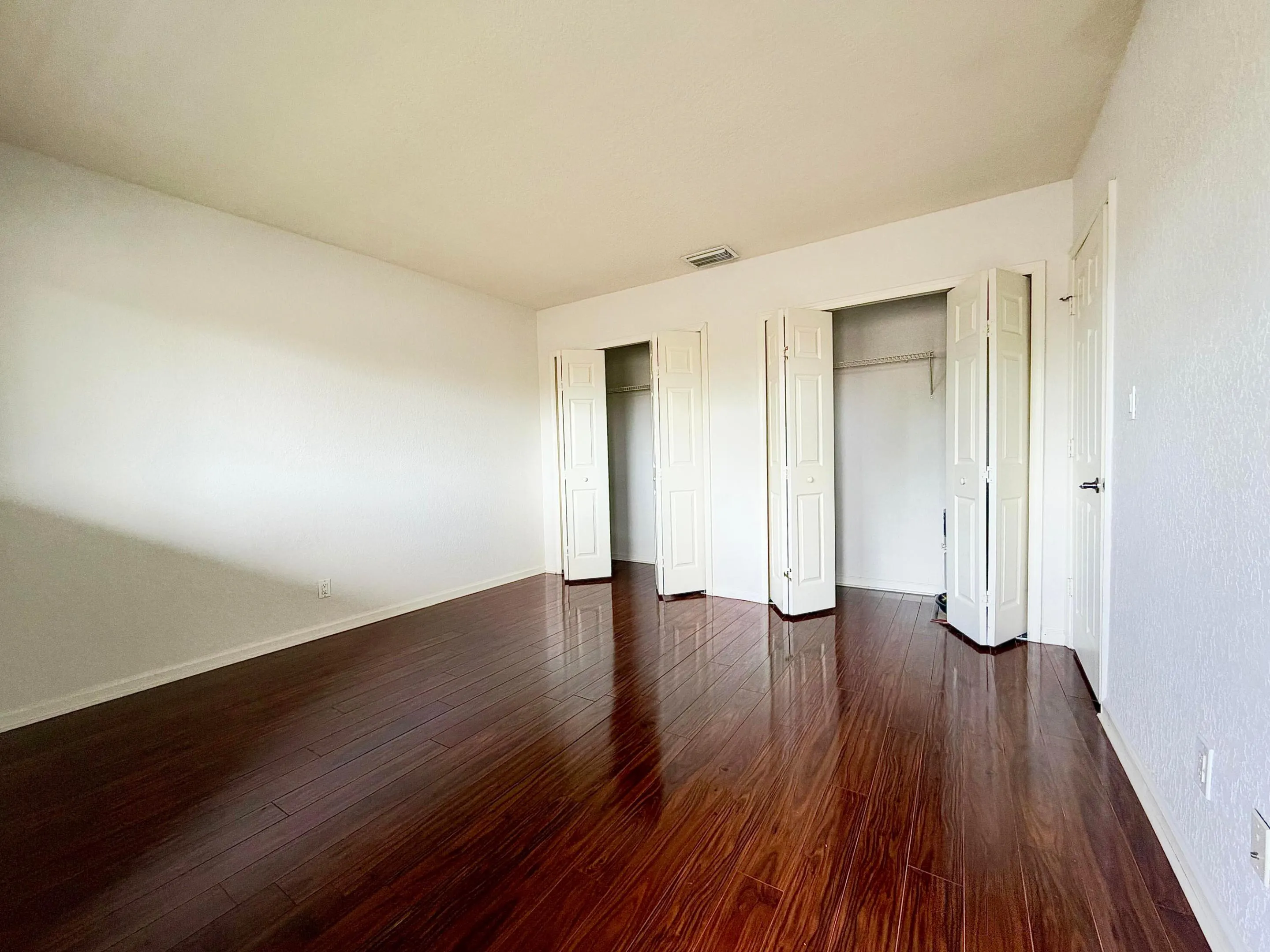 1353 HOLLY HEIGHTS Drive #5