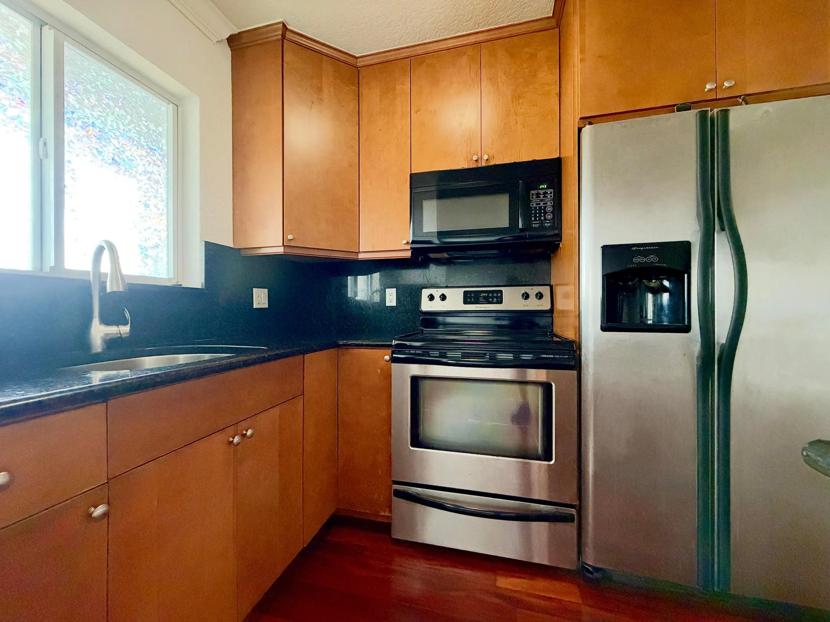 1353 HOLLY HEIGHTS Drive #5