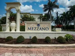 9849 BAYWINDS Drive #8304