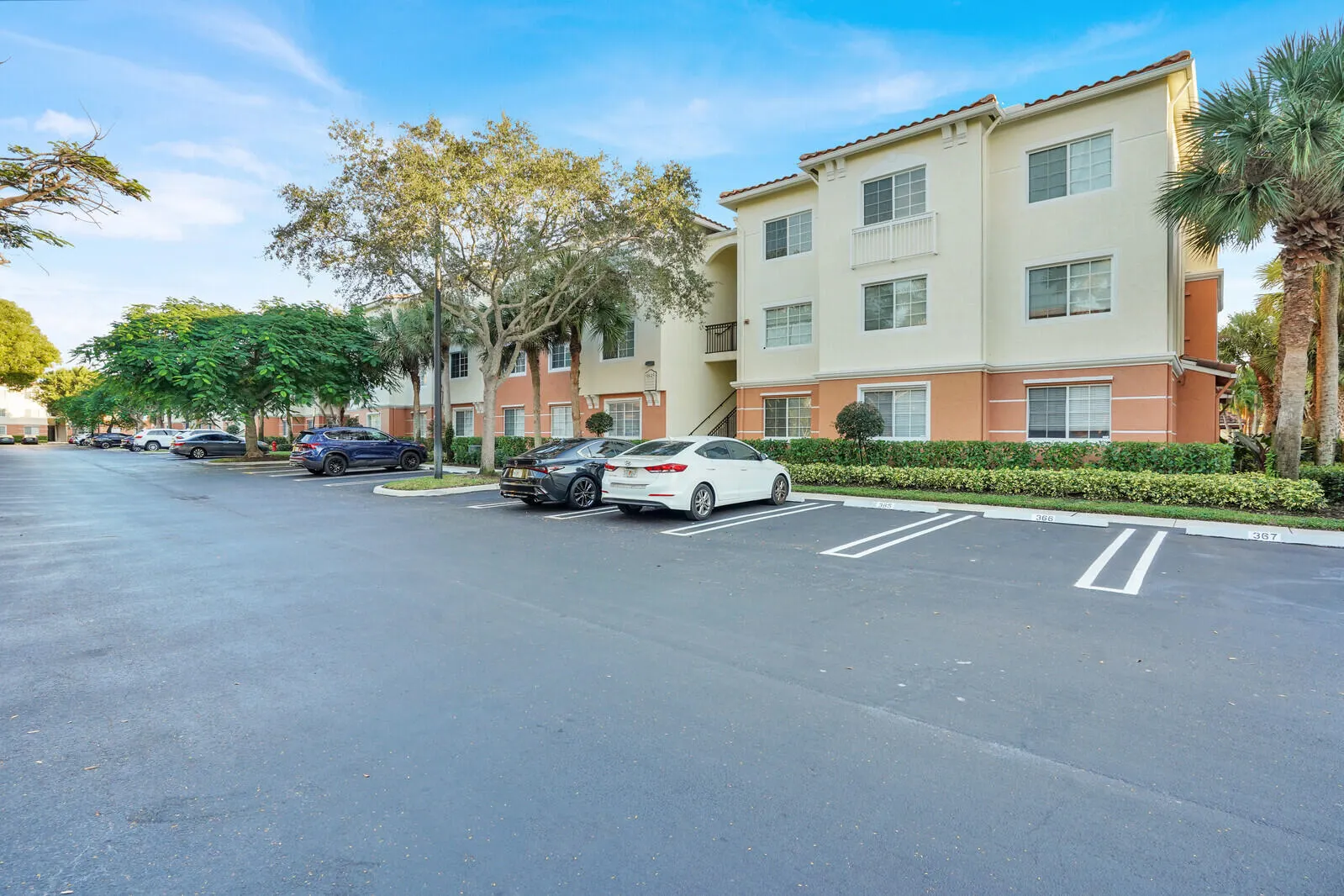 9849 BAYWINDS Drive #8304