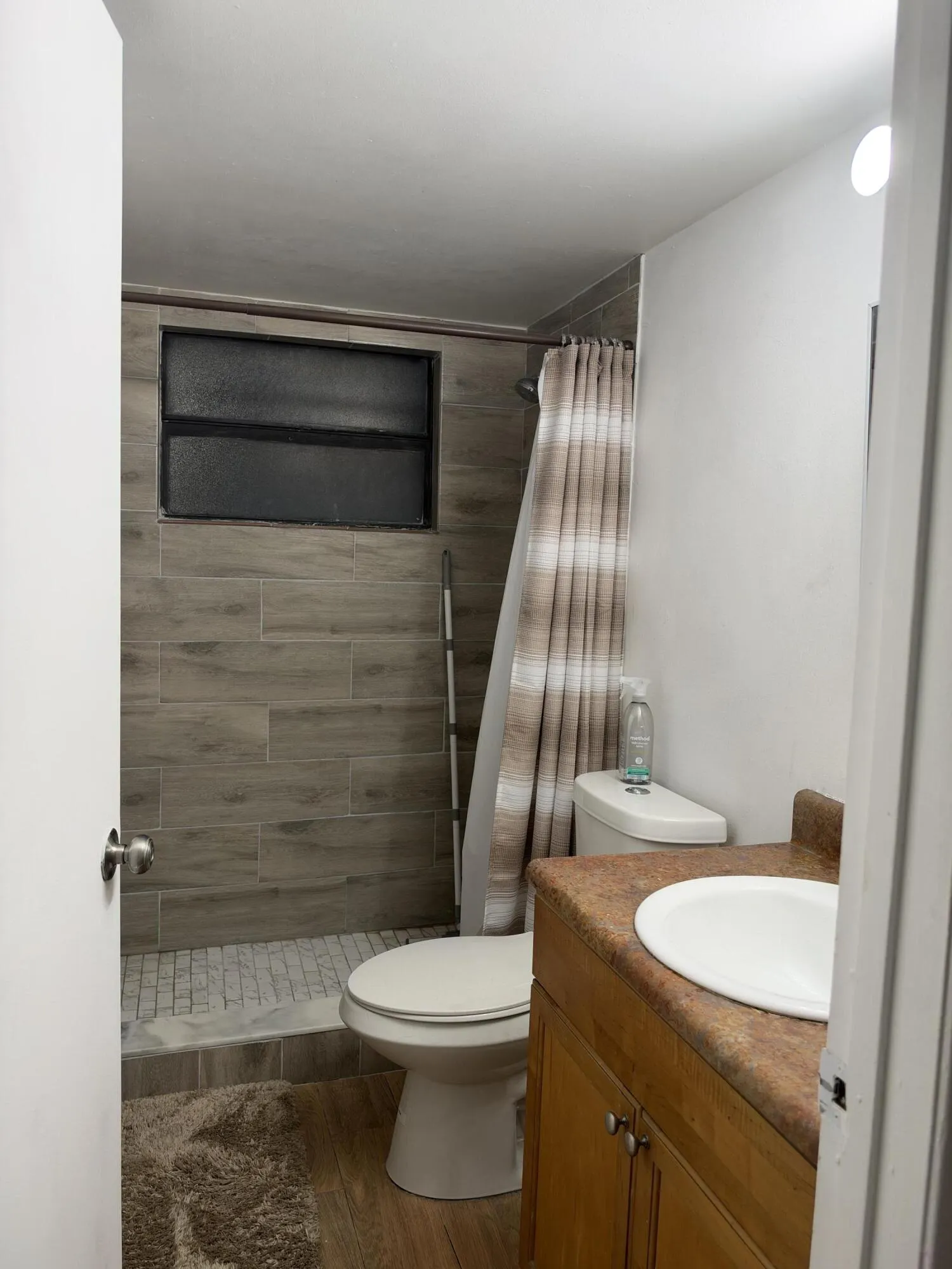 1618 MEADOWS Circle W #1618