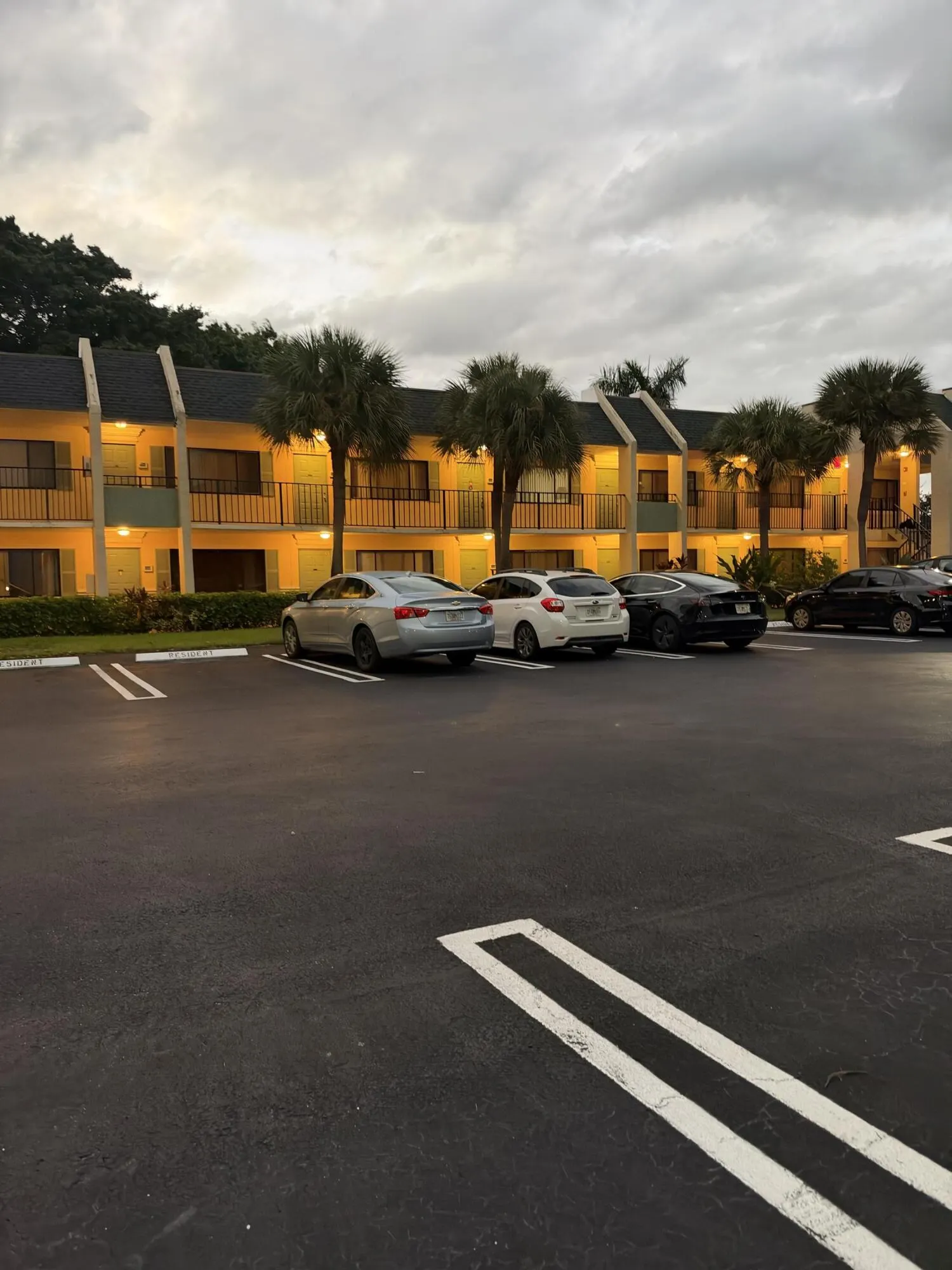 1618 MEADOWS Circle W #1618