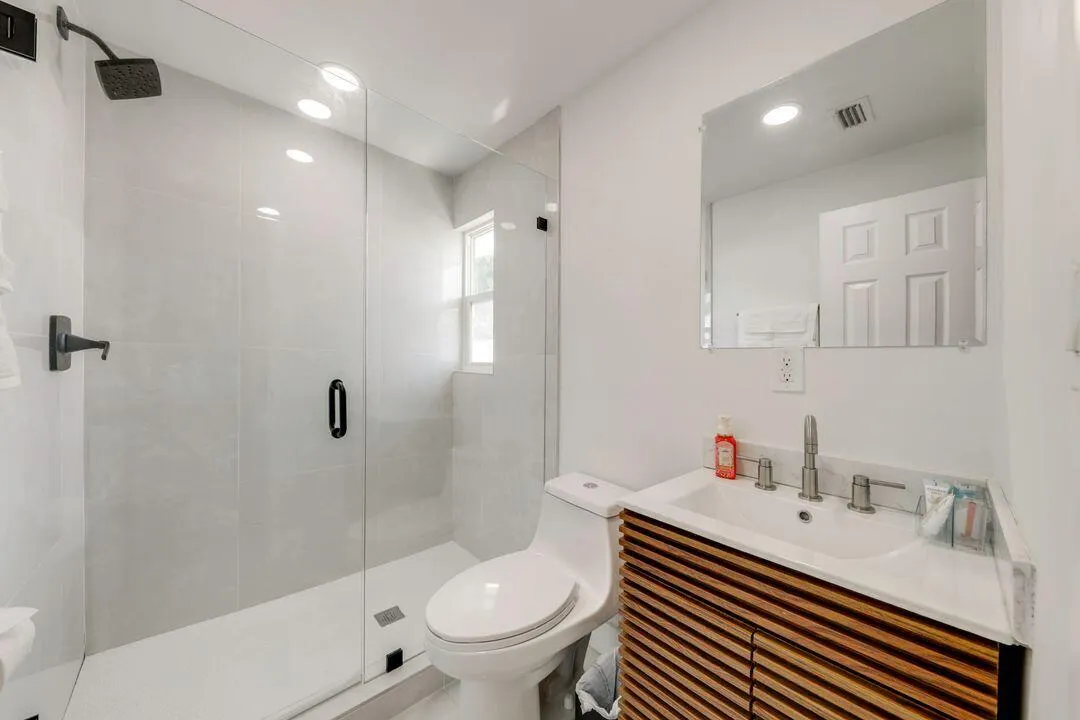 400 SE 7TH Street