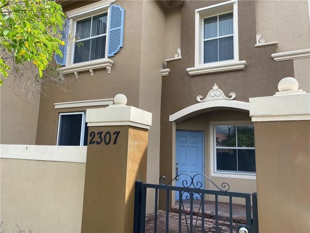 2913 HIDDEN HILLS Road #2307