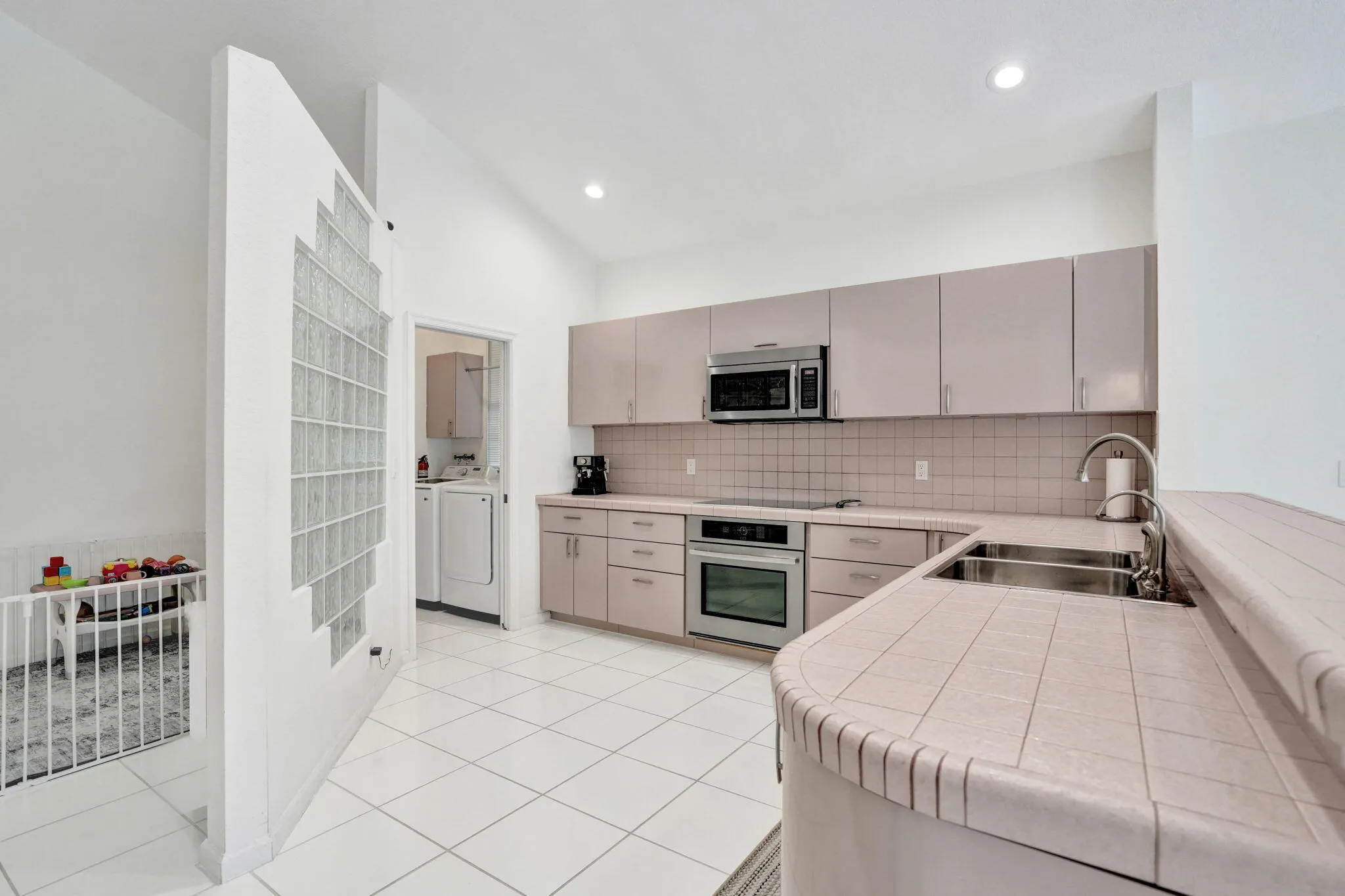 12711 NW 21ST Place