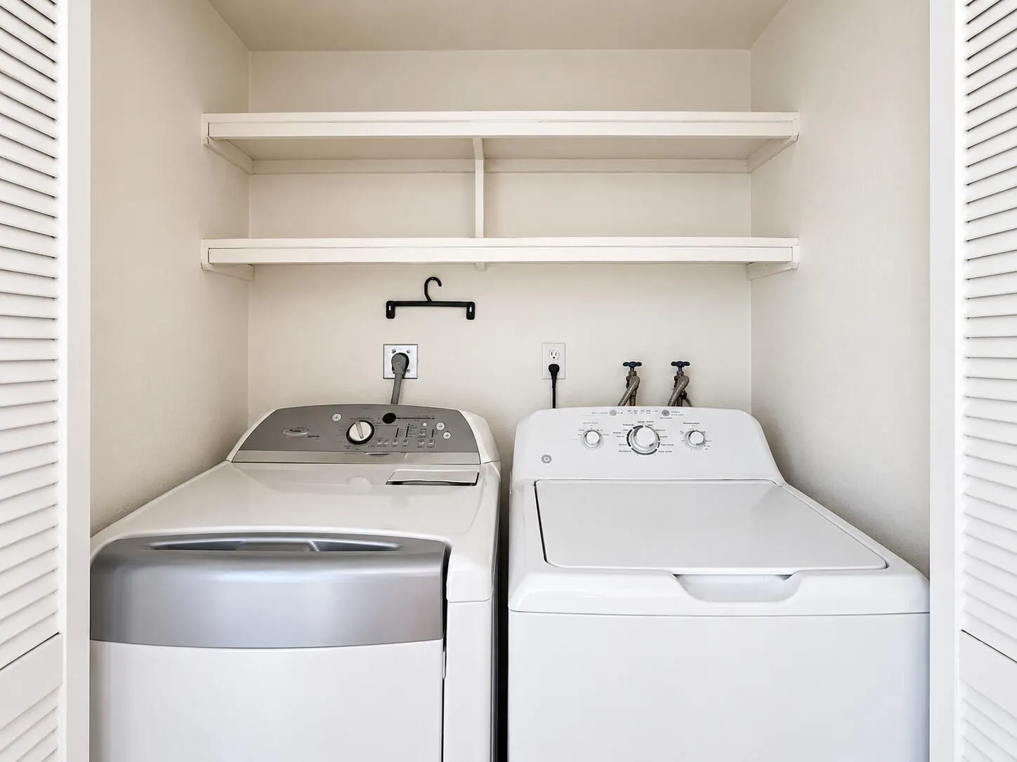 1402 HARVARD Lane #12-B